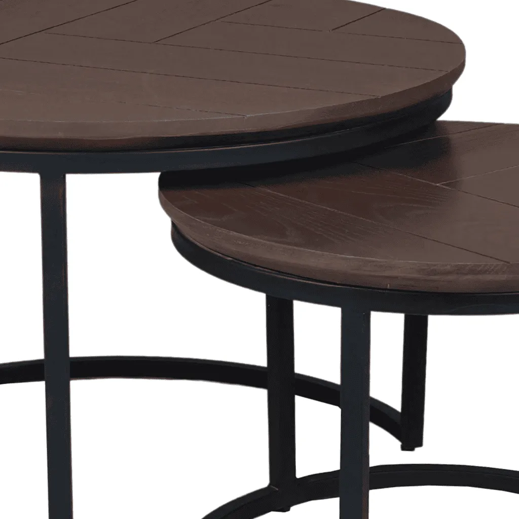 Detail der zwei runden Platten des Couchtisch Otik Black Oak, auf weißem Hintergrund - Starfurn