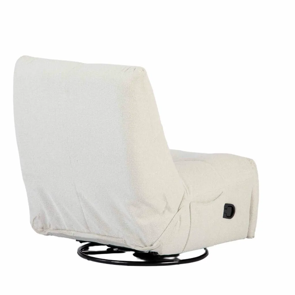Relaxsessel Lazy in Off White Stoff, aus einem schrägen Winkel von hinten auf weißem Hintergrund fotografiert - Starfurn