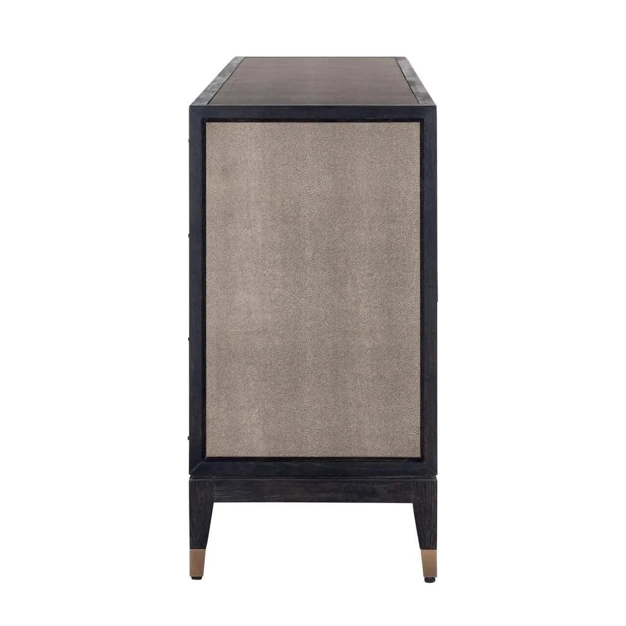 Sessel Bloomville Messing Shagreen, auf weißem Hintergrund, mit einer Nahaufnahme der Seite - Richmond Interiors