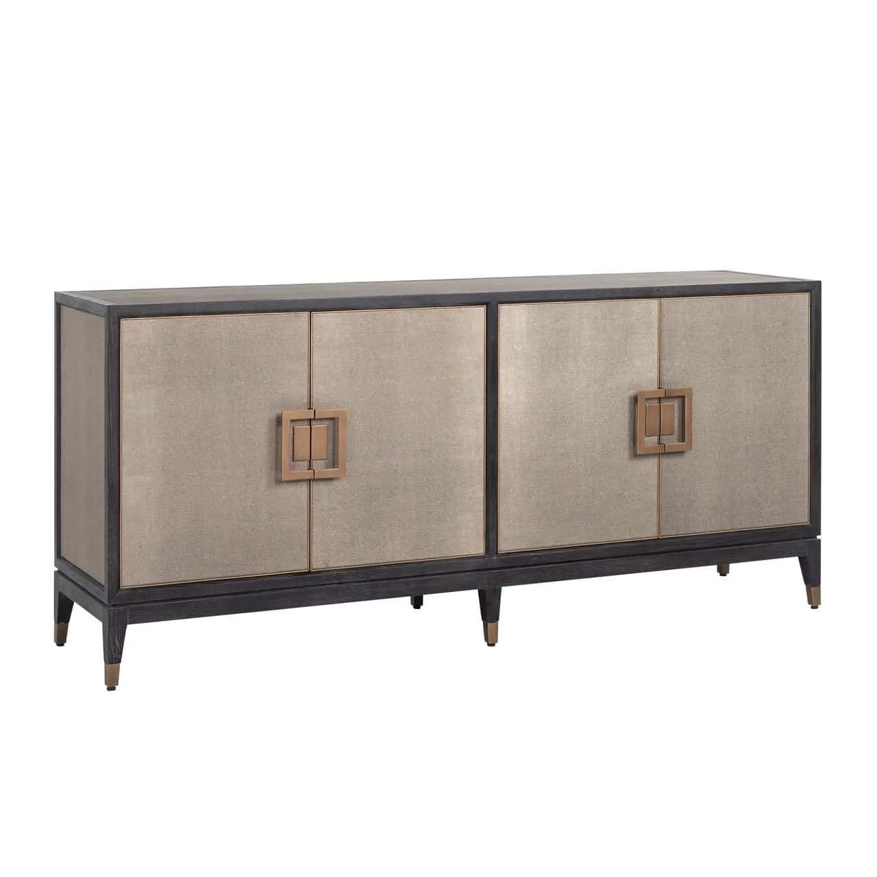 Sessel Bloomville Messing Shagreen auf weißem Hintergrund, frontal fotografiert mit zwei Türen und Griffen - Richmond Interiors