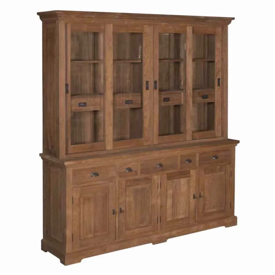 Das Bologna Sideboard 204 cm von Tower Living, ein Holzschrank mit Glastüren auf weißem Hintergrund