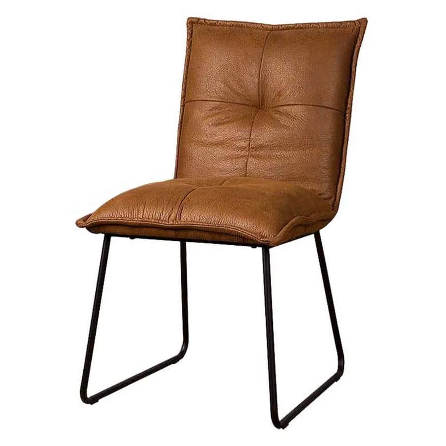 Seda Stoel - fabric Cherokee 8 cognac met zwart metalen poten op een witte achtergrond - Tower Living