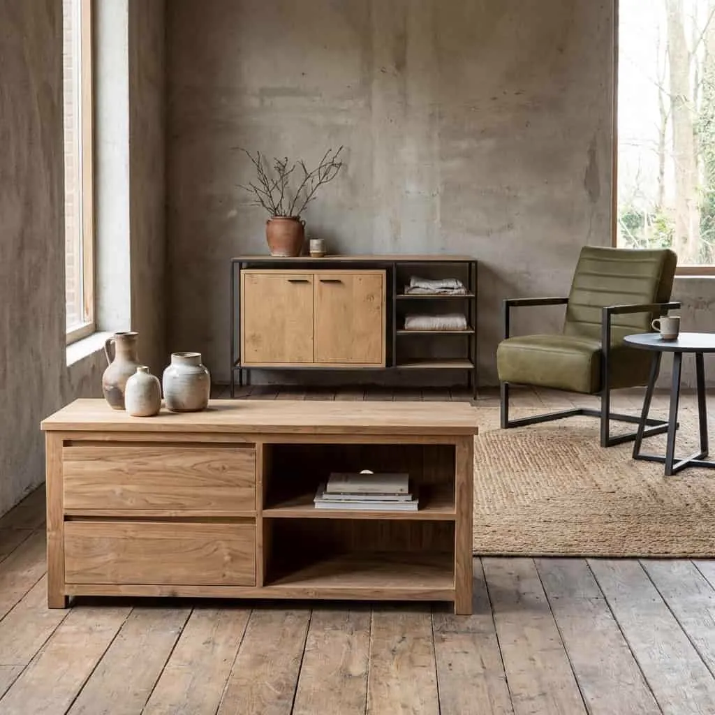 Das Corona TV-Möbel 130 cm von Tower Living in einem stimmungsvollen Wohnzimmer mit Holzboden