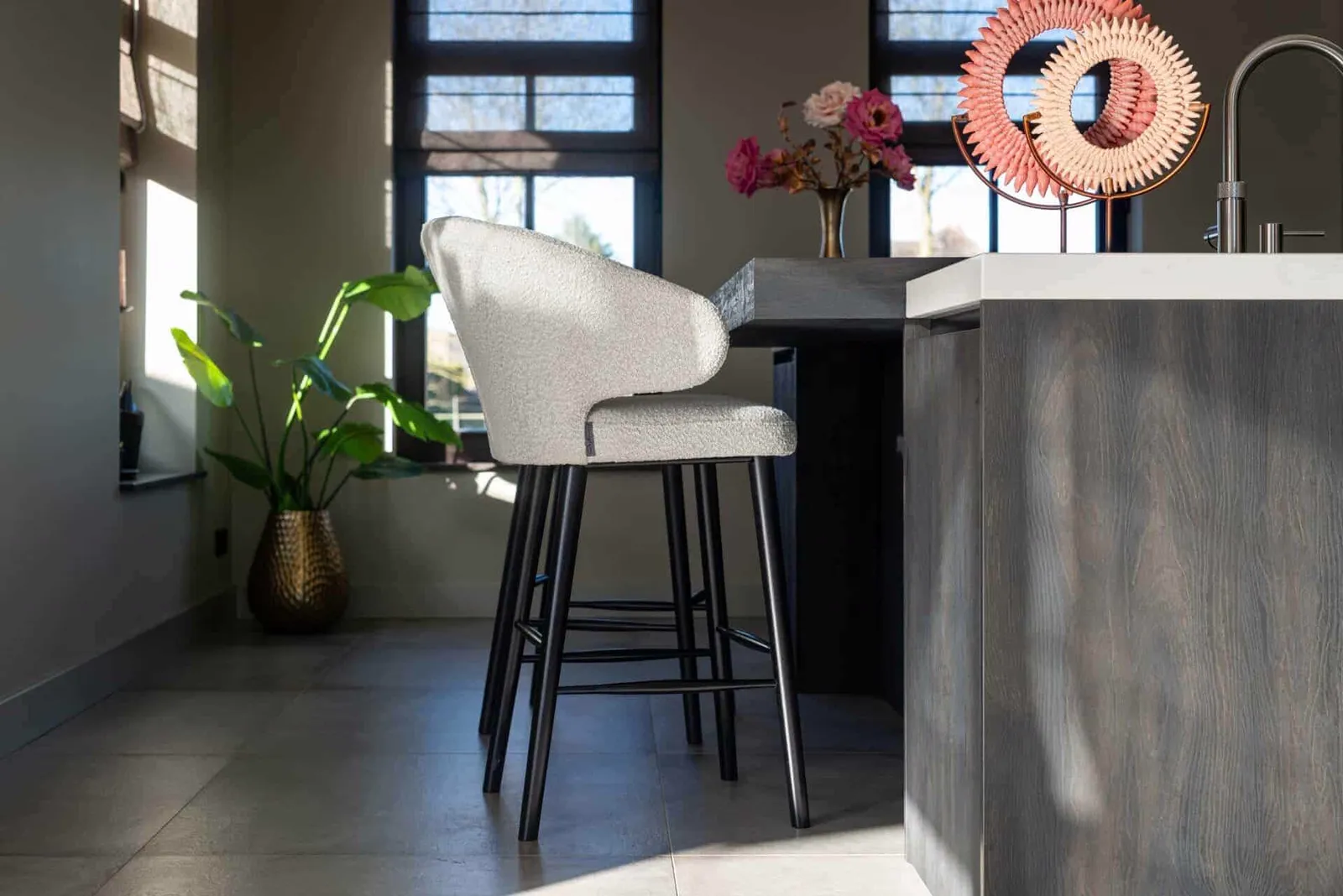 Bar stool Indigo white bouclé - Richmond Interiors