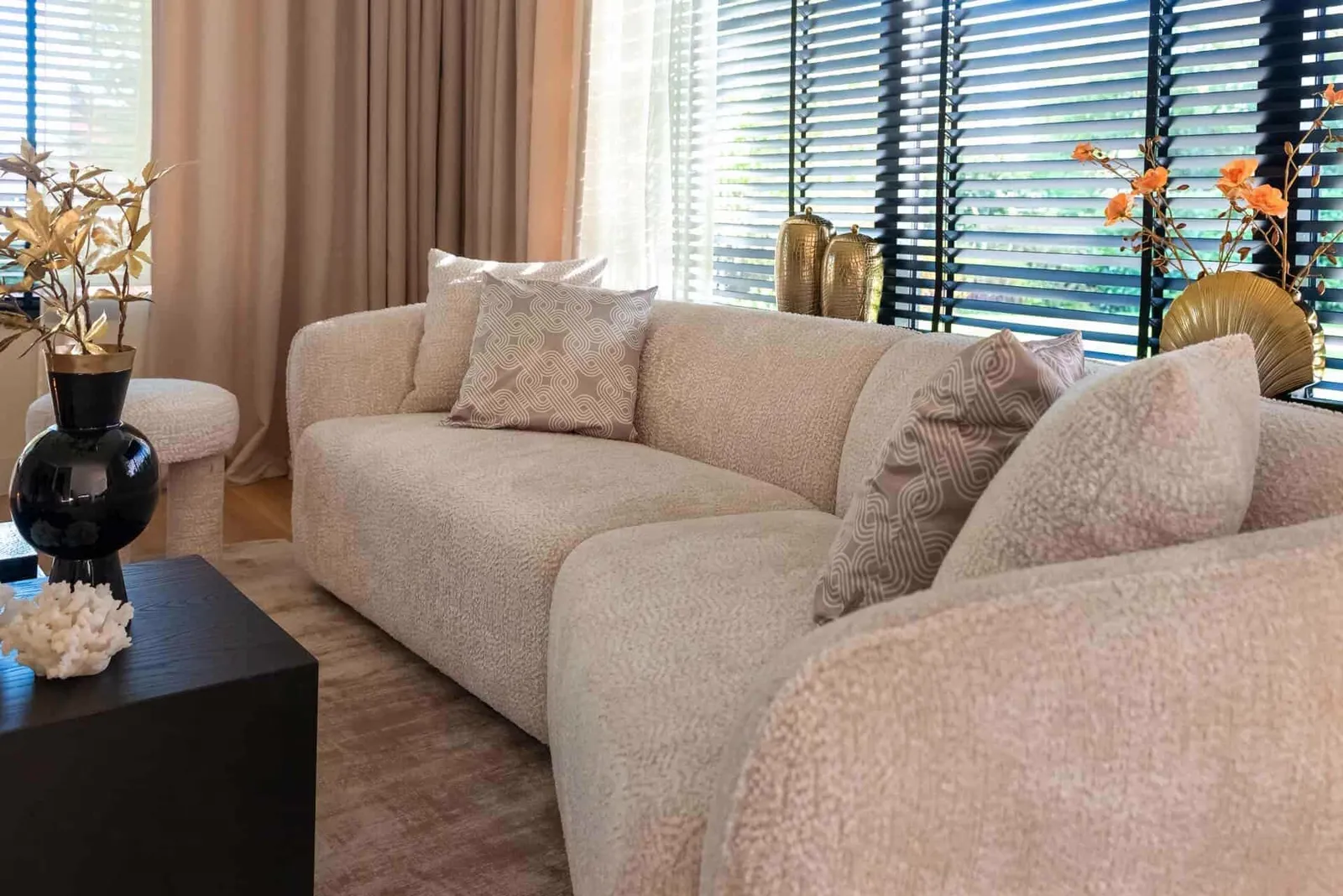 Sofa Armand lovely cream - Richmond Interiors