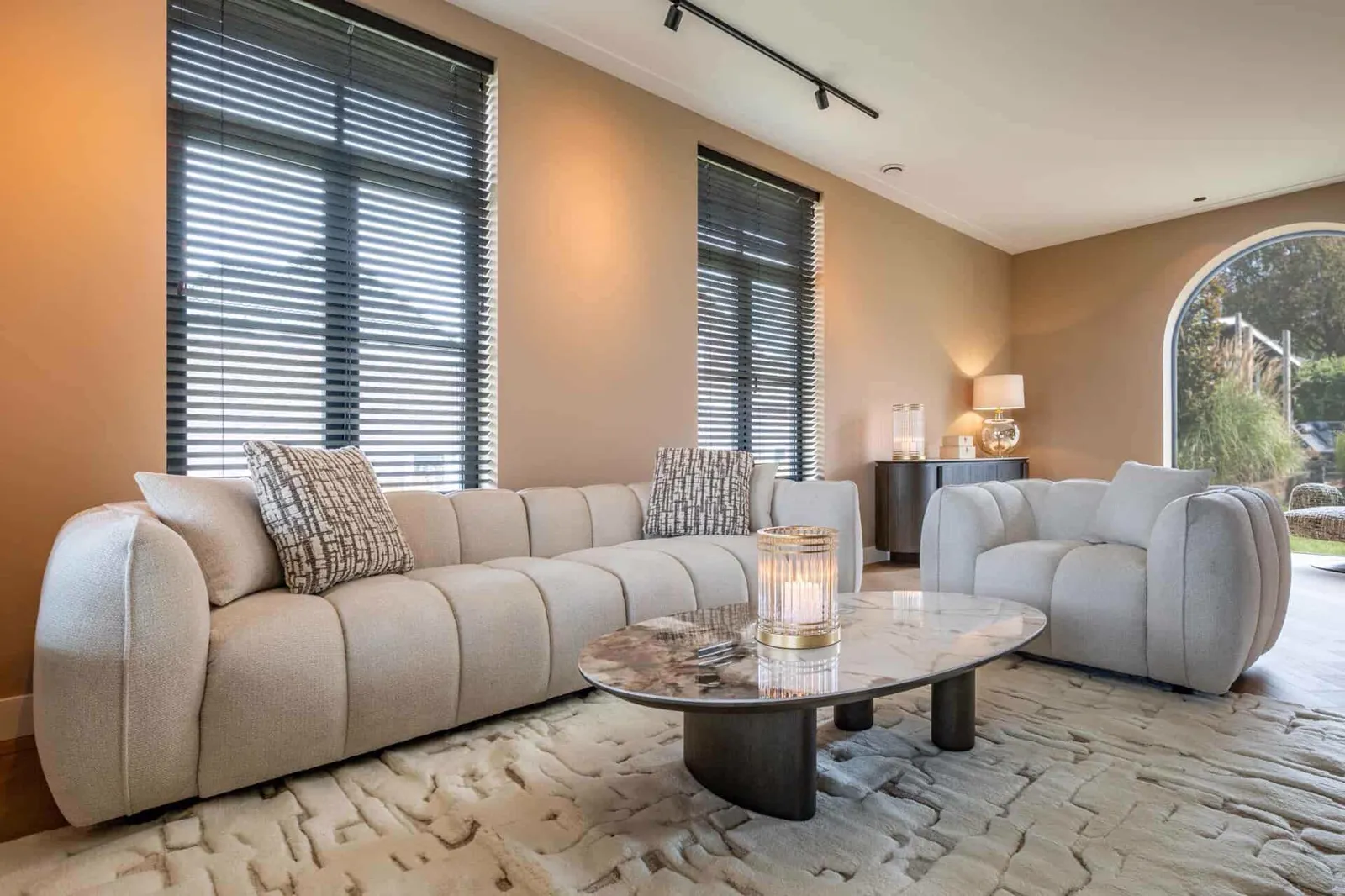 Jezebel Sofa cream fancy - Richmond Interiors