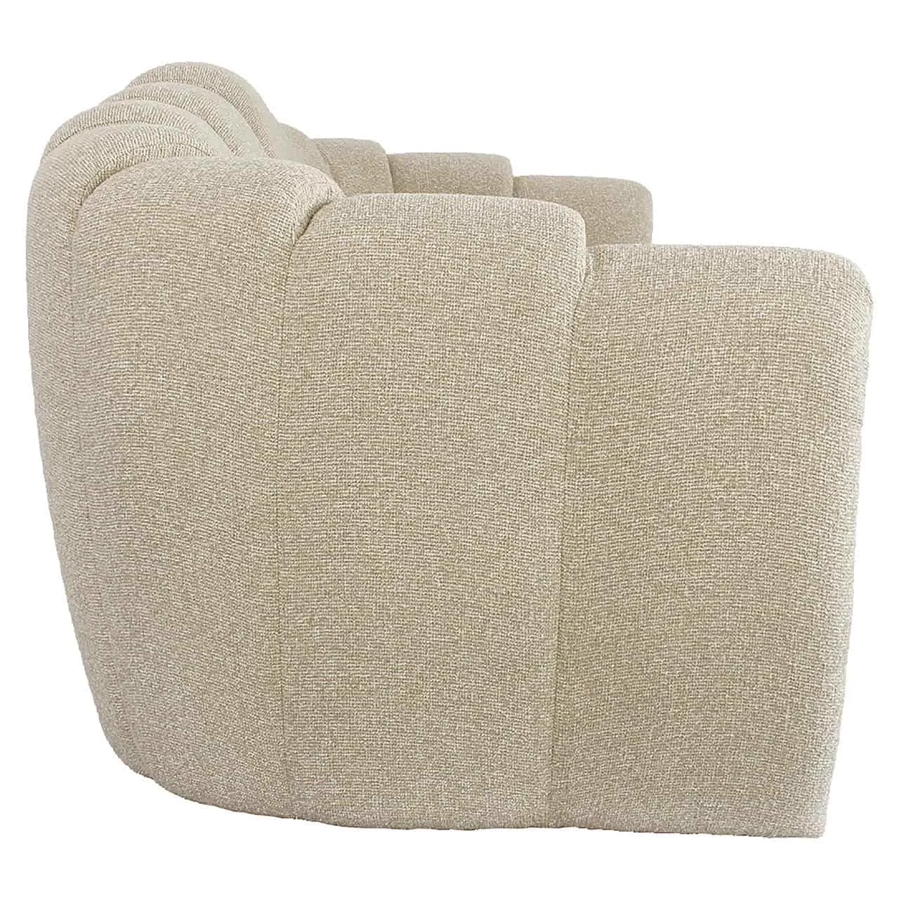Seitenansicht des Sofas Croissant Biscotti auf weißem Hintergrund, mit Fokus auf die geschwungene Rückenlehne - Richmond Interiors