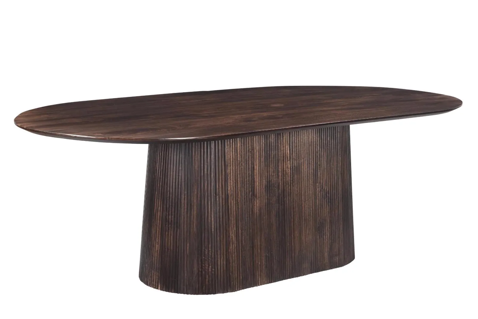 Esstisch Salvator Walnut 200cm auf weißem Hintergrund, aus einem niedrigen Blickwinkel fotografiert - Livingfurn
