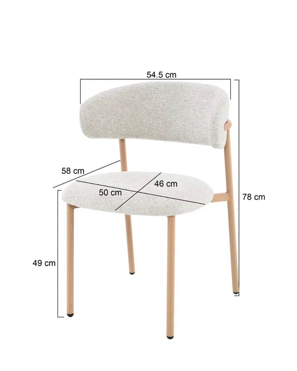 Micah Hush Oak Stuhl mit Maßen auf weißem Hintergrund, aus einer leicht schrägen Draufsicht - Livingfurn