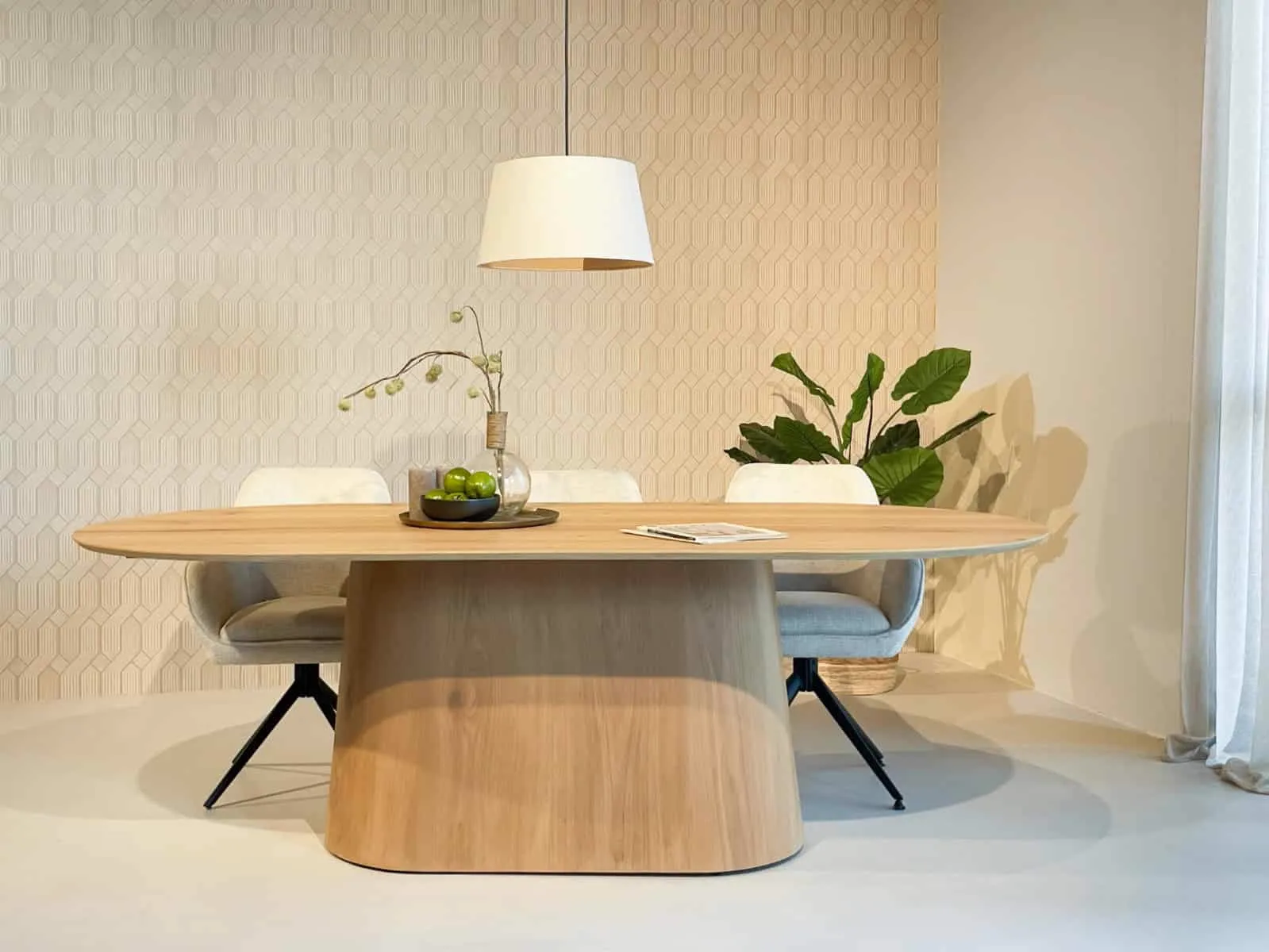 Dining Table Novero 200cm - Livingfurn
