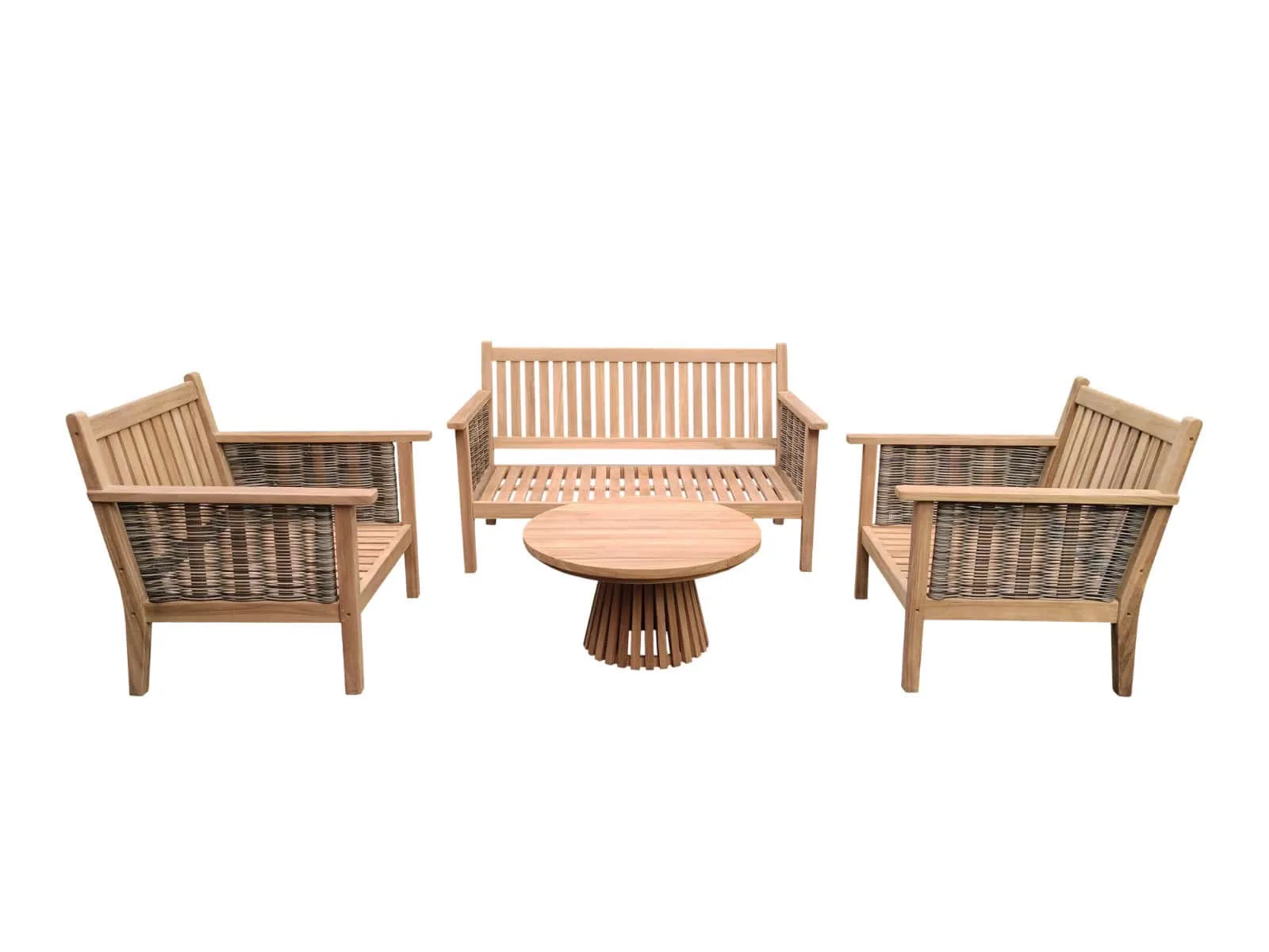 Das Malaga Tuinset auf weißem Hintergrund, mit einer Bank, zwei Stühlen und einem Couchtisch - Livingfurn