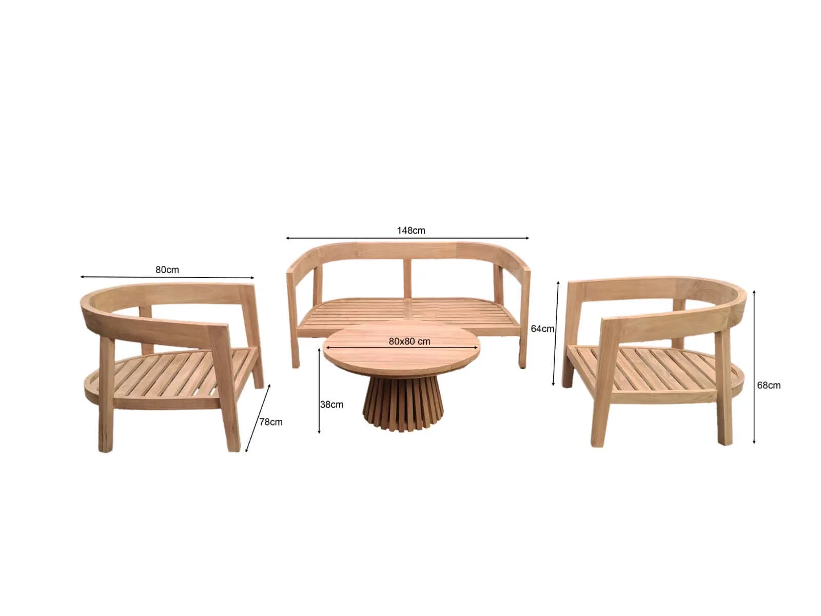 Das Bilbao Gartenset auf weißem Hintergrund, mit zwei Stühlen, einer Bank und einem Couchtisch - Livingfurn