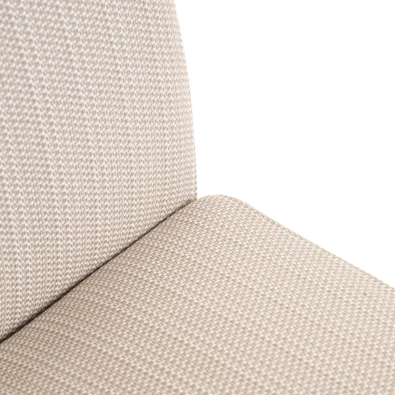 Nahaufnahme des beigen Stoffes des Outdoor Essstuhls Riva, mit Rückenlehne und Sitzfläche - Richmond Interiors