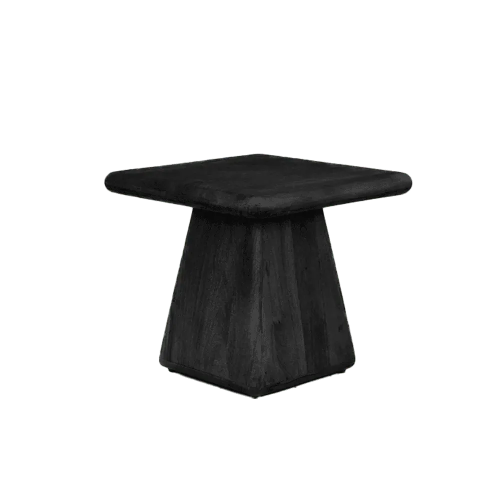 Asti Beistelltisch quadratisch schwarz 60 cm auf schwarzem Hintergrund, schräg von vorne fotografiert - Tower Living