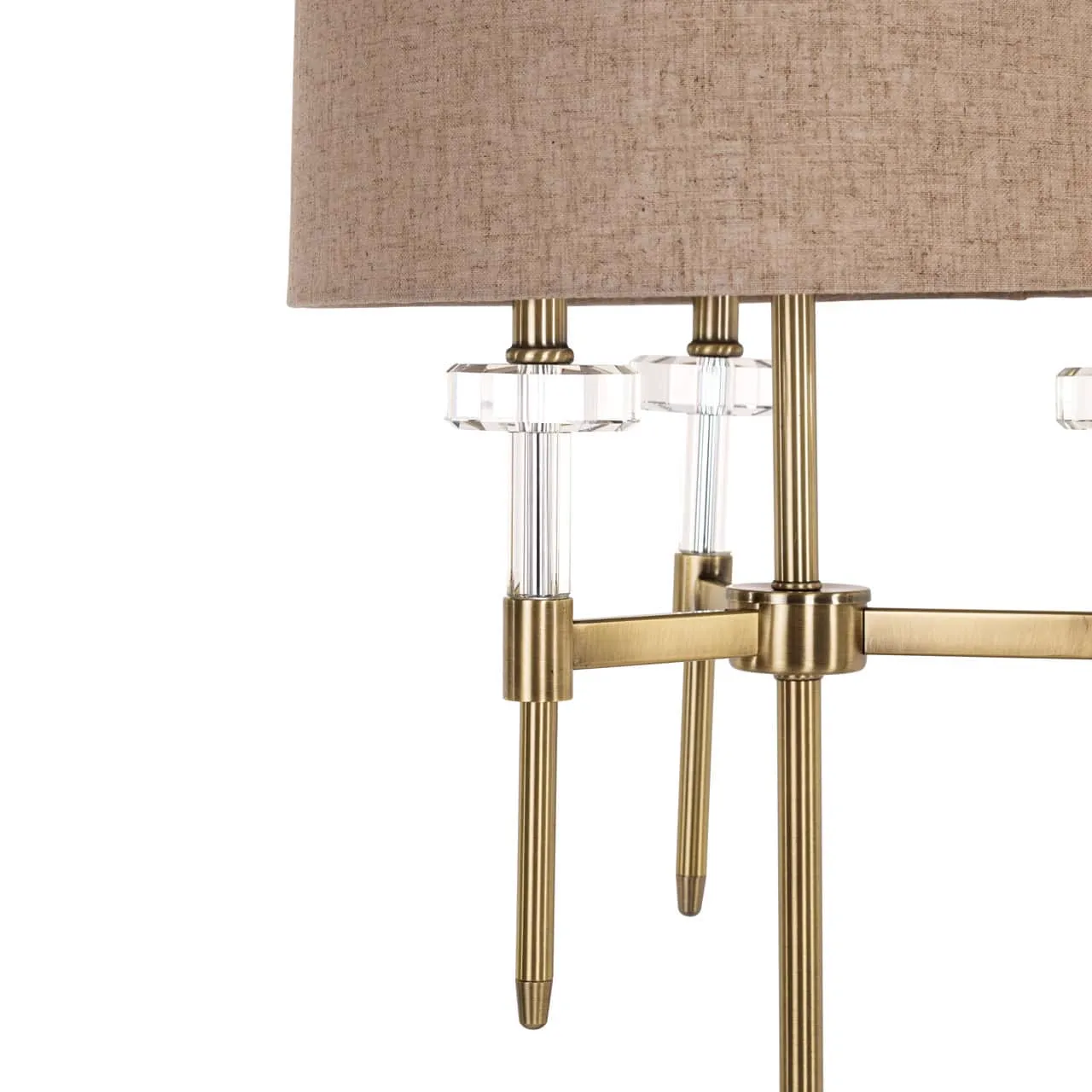 Detailaufnahme der Tischleuchte Josie brushed gold mit dem Stoffschirm und Kristallelementen - Richmond Interiors