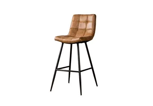 Navarra Barstoel fabric Cognac met zwart metalen onderstel op een witte achtergrond - Tower Living
