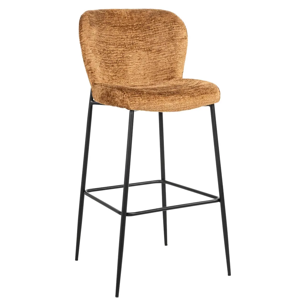 Barhocker Darby Cognac Fusion mit schwarzen Beinen, aus einem niedrigen Blickwinkel auf weißem Hintergrund fotografiert - Richmond Interiors