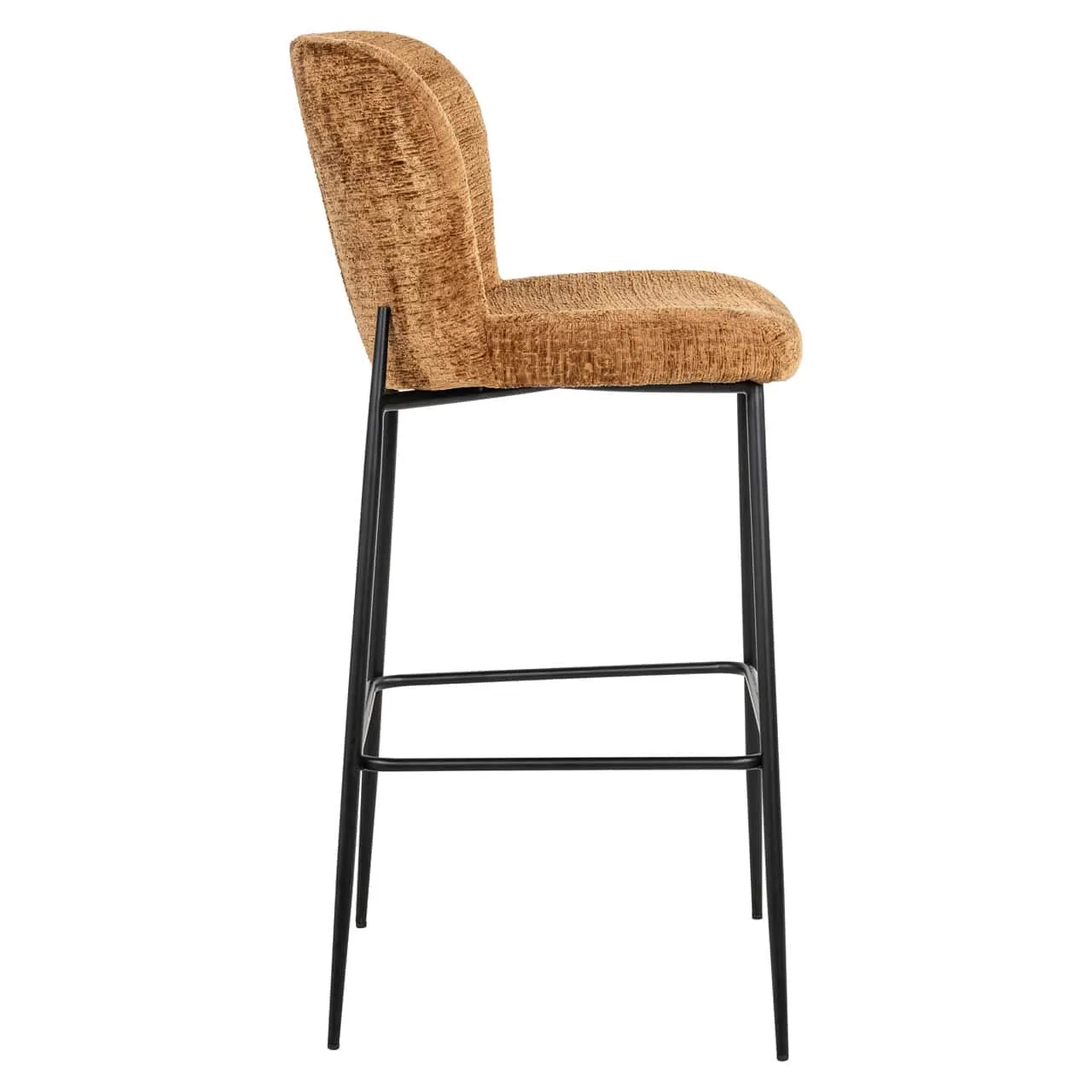 Barhocker Darby Cognac Fusion auf weißem Hintergrund, von der Seite fotografiert - Richmond Interiors