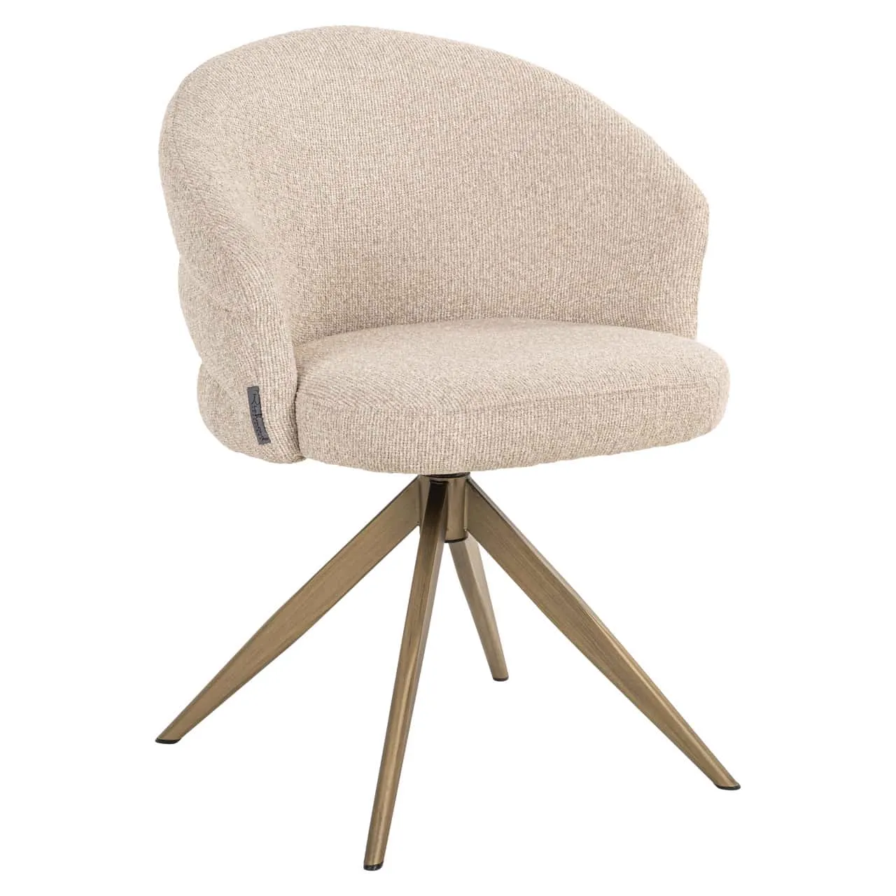 Eetkamerstoel Zendaya biscotti swivel fire retardant op een witte achtergrond, schuin van voren gefotografeerd - Richmond Interiors