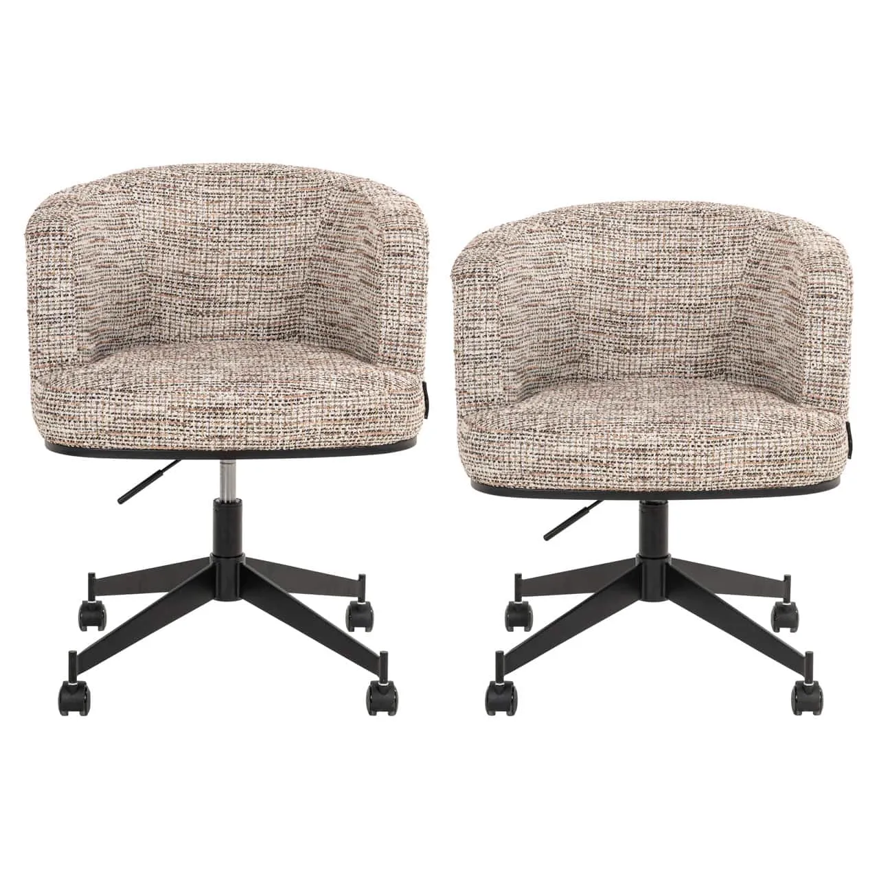 Twee eetkamerstoelen Rochenne trendy nature swivel on wheels op een witte achtergrond, gezien vanaf de voorkant - Richmond Interiors