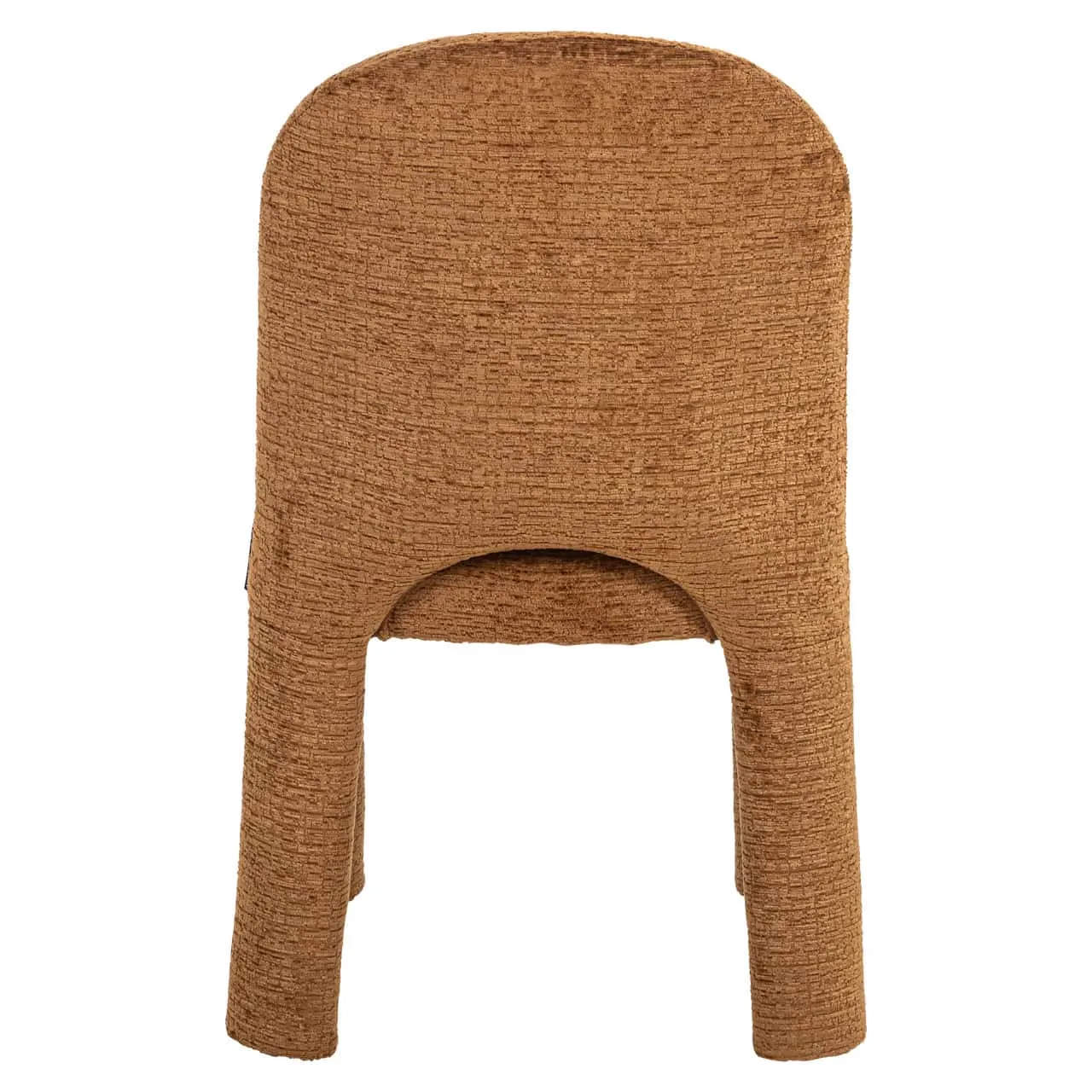 De achterkant van eetkamerstoel Brandi cognac fusion, met de gebogen rugleuning en poten, op een witte achtergrond - Richmond Interiors