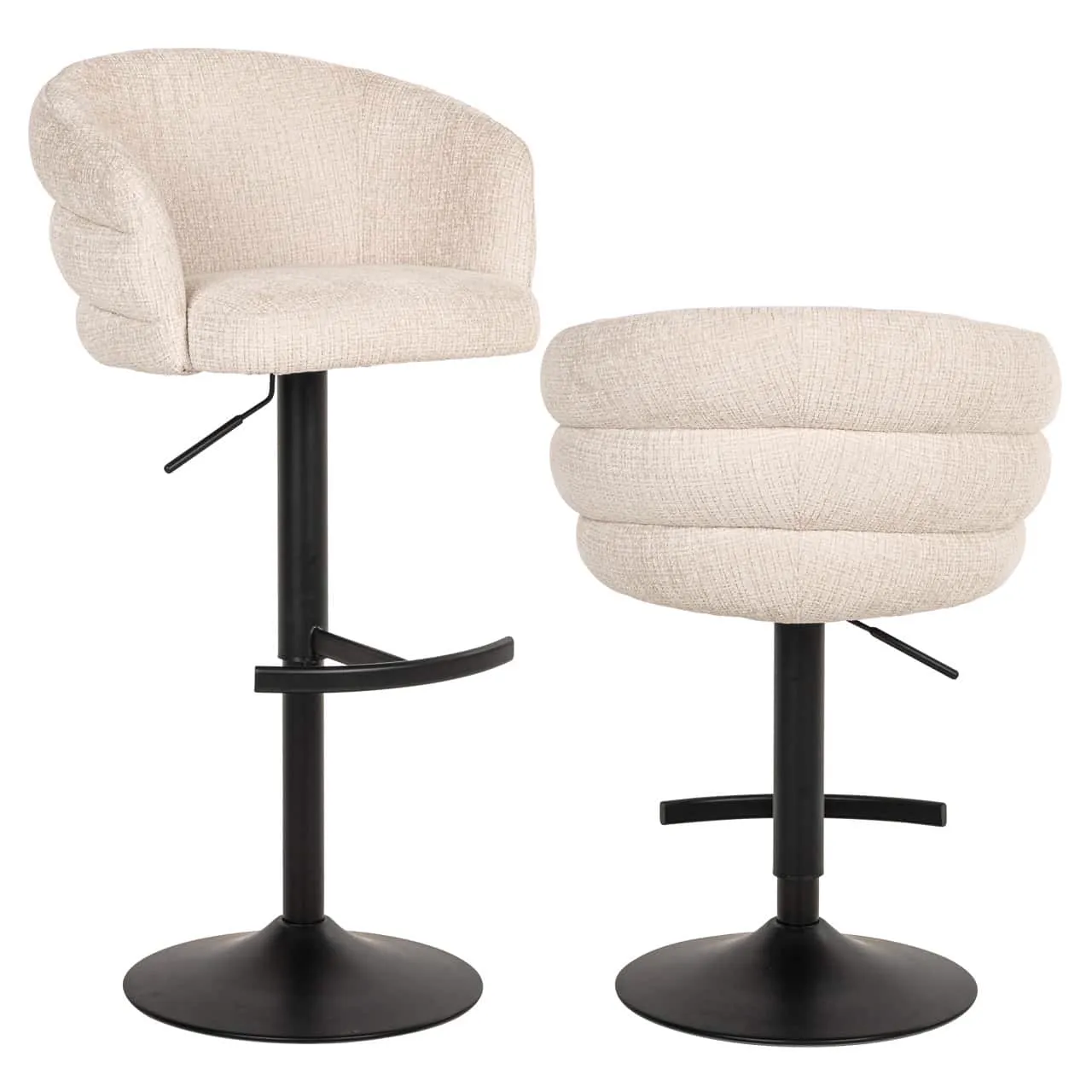 Zwei beige Barhocker Nikki Niagara mit drehbarer Sitzfläche und schwarzem Sternfuß, auf weißem Hintergrund fotografiert - Richmond Interiors