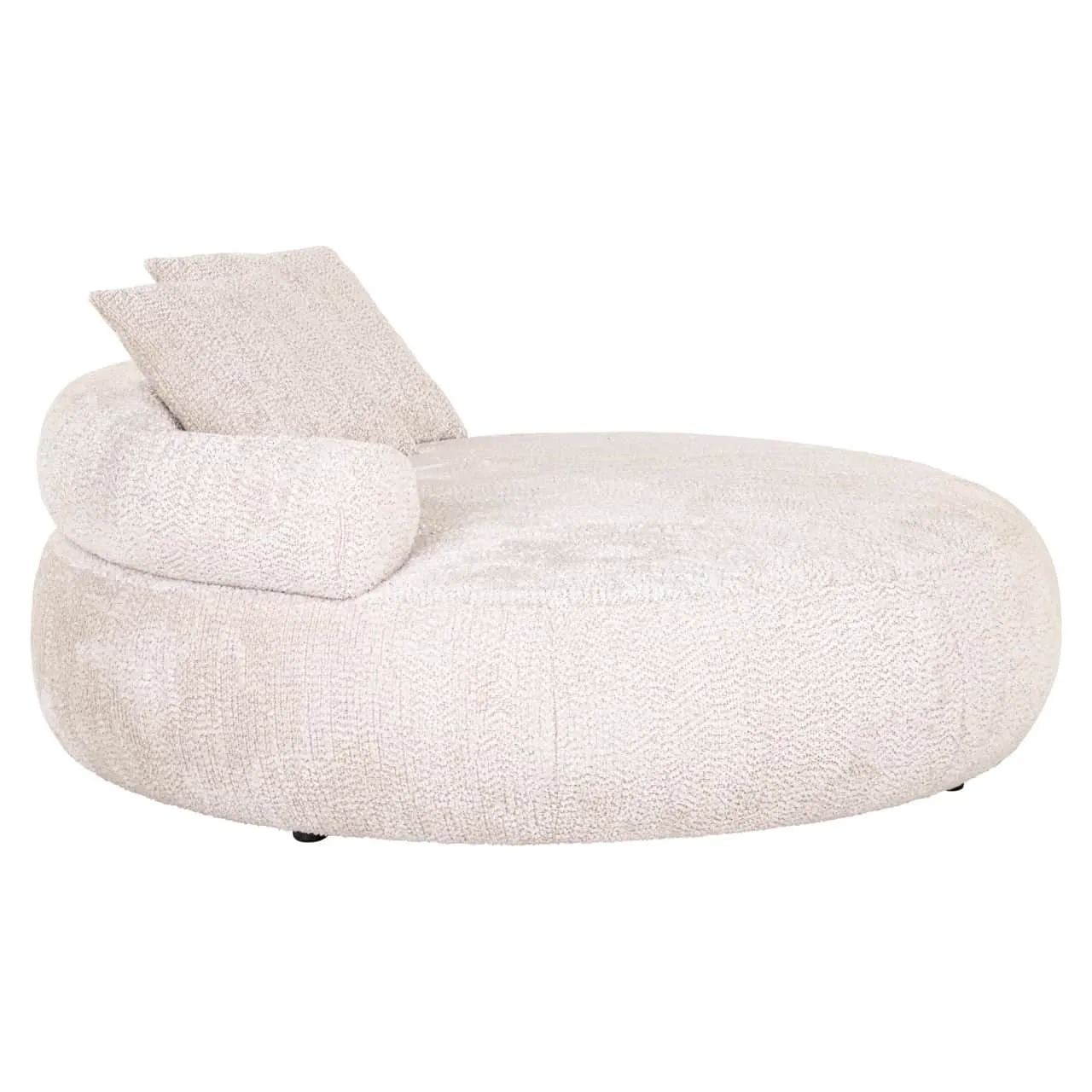 Loveseat Tivola lovely cream auf weißem Hintergrund, mit runder Form und zwei Kissen - Richmond Interiors