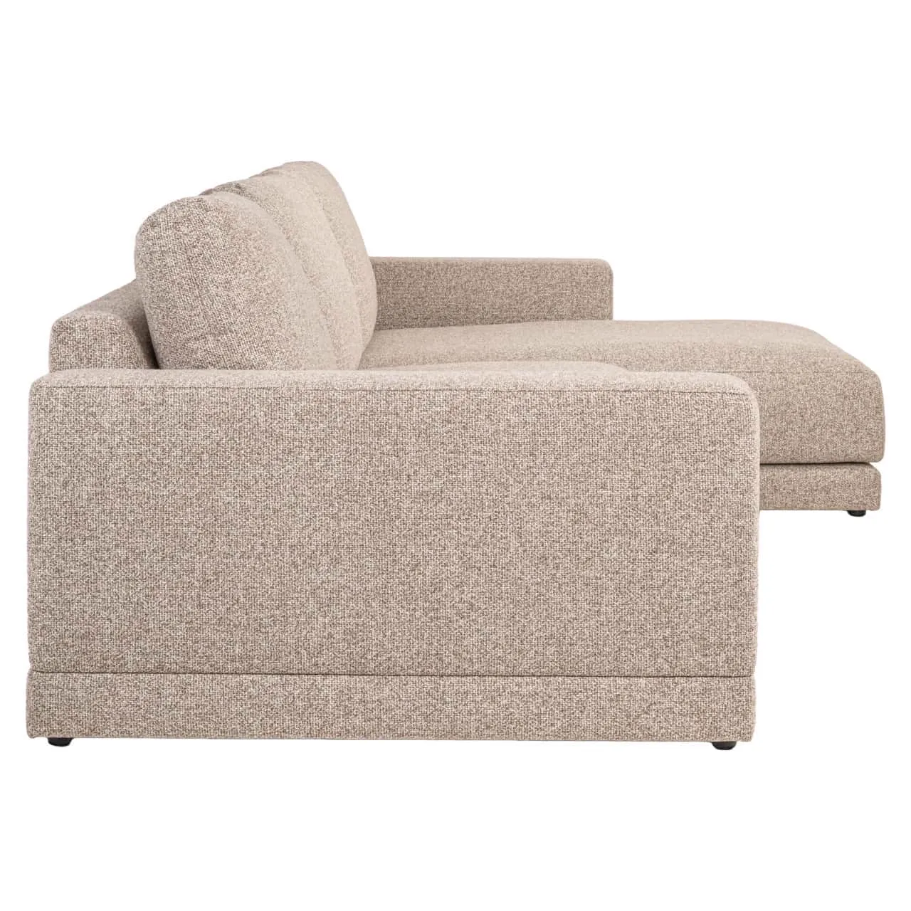 Sofa Trentino cayenne brown 3,5-Sitzer + Lounge, von der Seite auf weißem Hintergrund fotografiert - Richmond Interiors