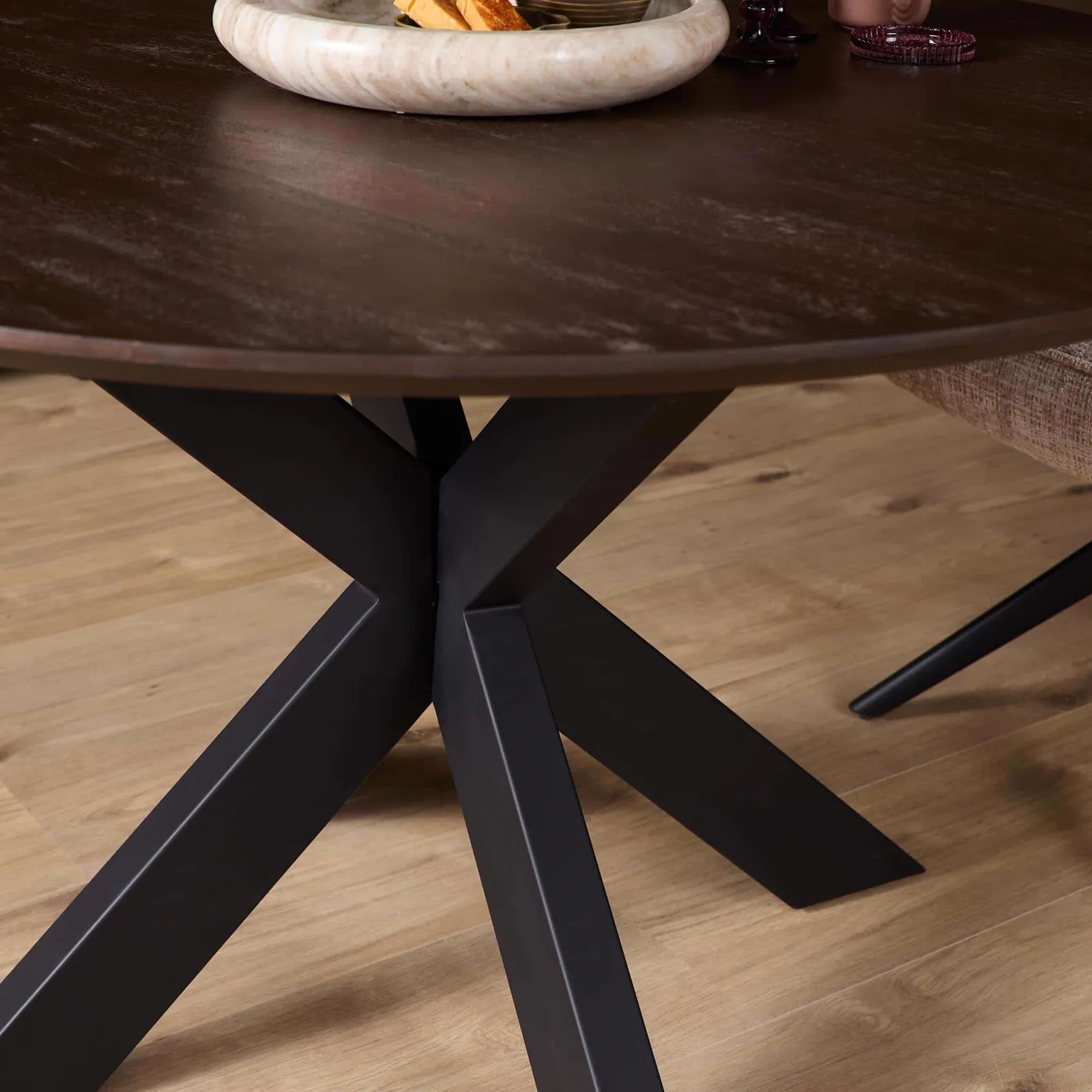 Round Dining Table Madison Brown Leg Black Mango Wood 130 cm - Starfurn