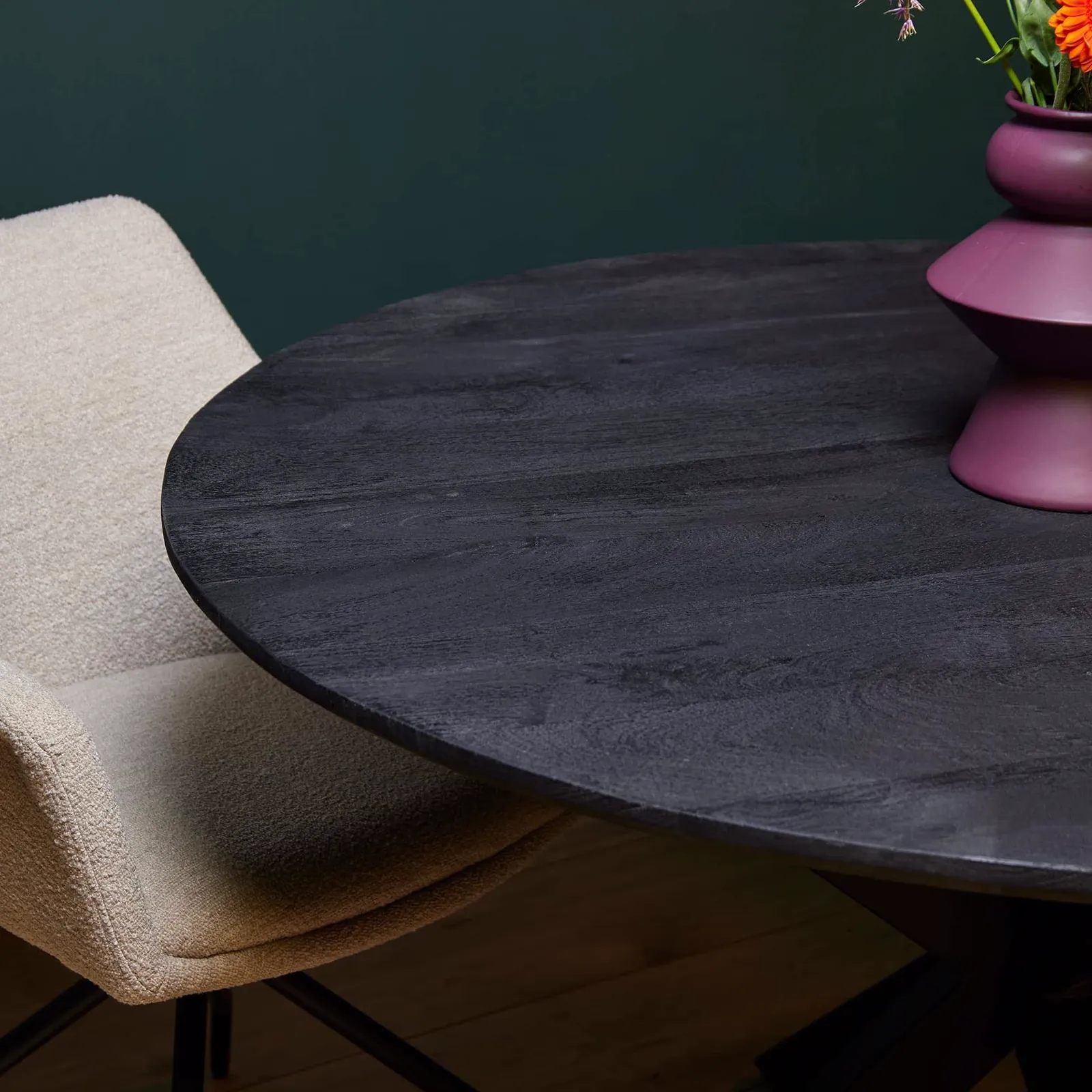 Round Dining Table New York Black Mango Wood 130 cm - Starfurn