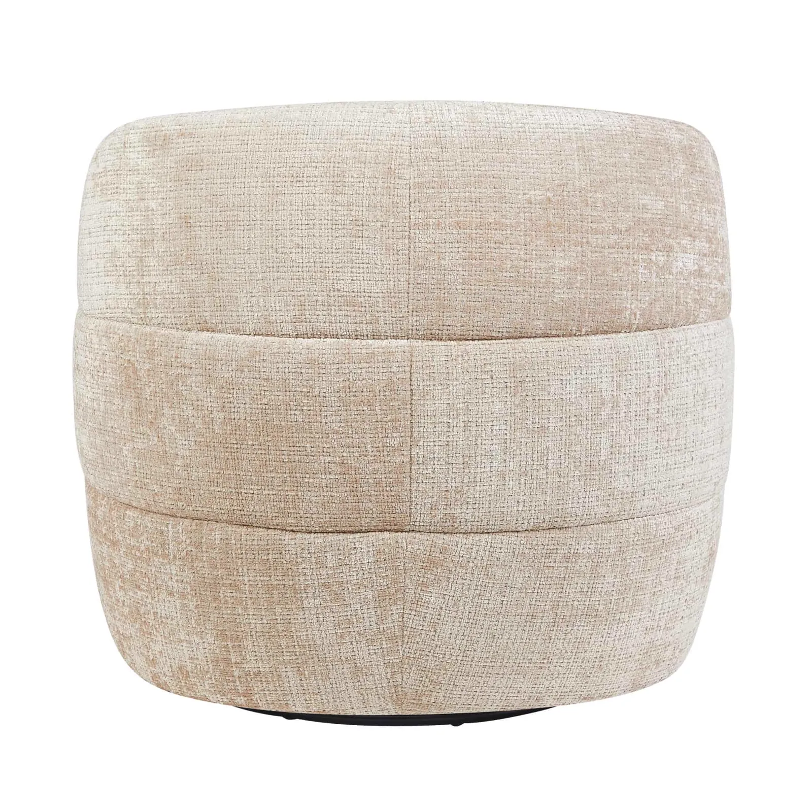 Drehbarer Sessel Yara Beige auf weißem Hintergrund, mit einer Nahaufnahme des beigen Stoffes und horizontalen Nähten - Starfurn