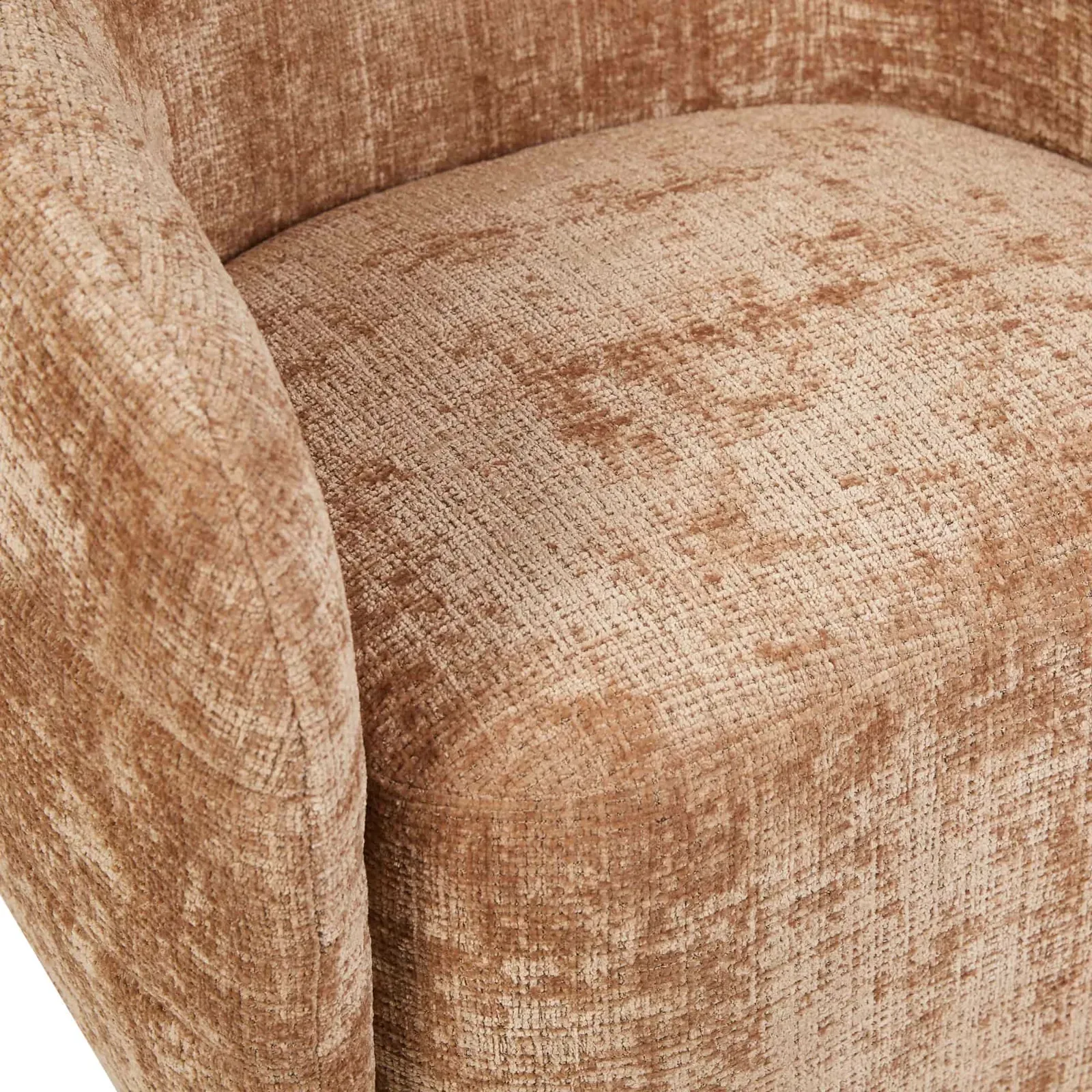 Detailaufnahme des Drehbarer Sessel Yara Cinnamon, mit Fokus auf die Stofftextur - Starfurn