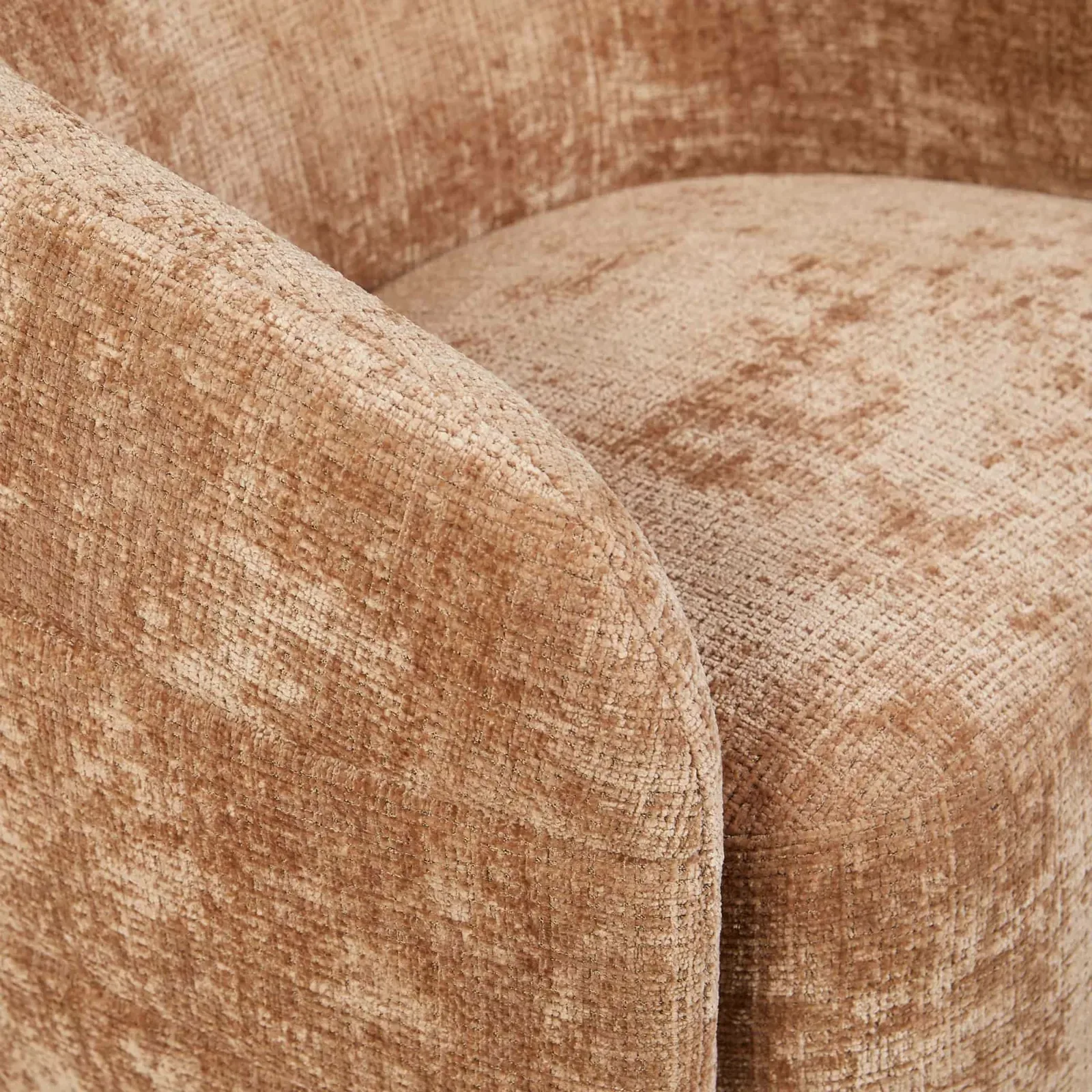 Nahaufnahme der Stofftextur des drehbaren Sessels Yara Cinnamon - Starfurn
