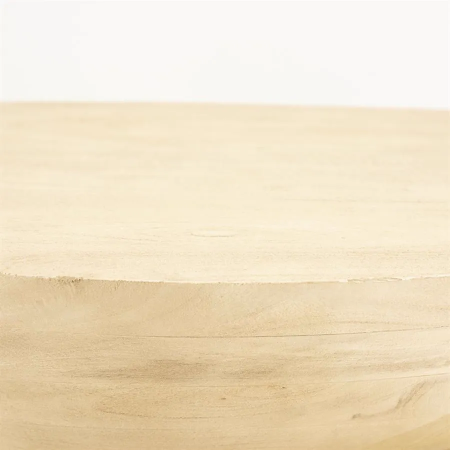 Detail des Couchtisch Cobble - Natur, mit der runden Form und Holzstruktur - By-Boo