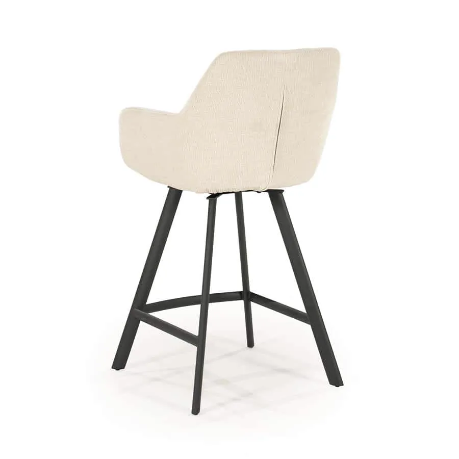Barhocker Bliss mit Armlehne in Beige, schräg von hinten auf weißem Hintergrund fotografiert - By-Boo