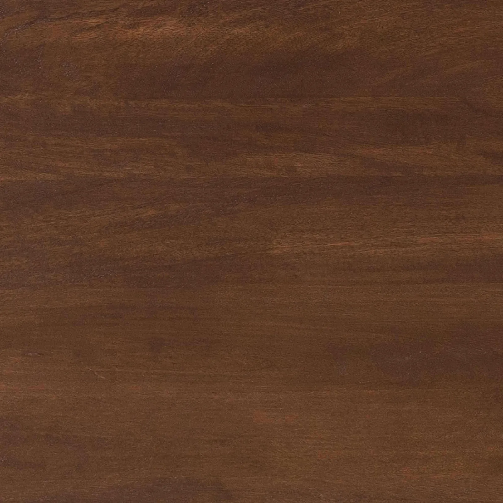 Detailaufnahme der Tischplatte des dänischen ovalen Esstischs Madison, mit der braunen Holzmaserung deutlich sichtbar - Starfurn