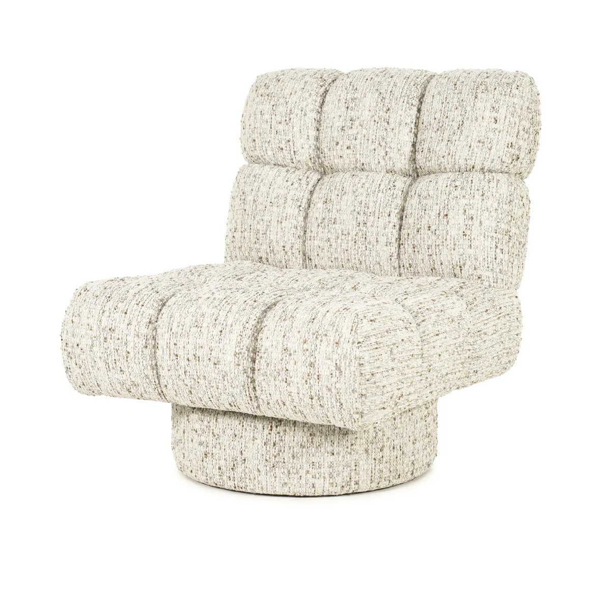 Sessel Fenna - beige Vive mit weicher, segmentierter Polsterung, präsentiert auf einem weißen Studiohintergrund - Eleonora