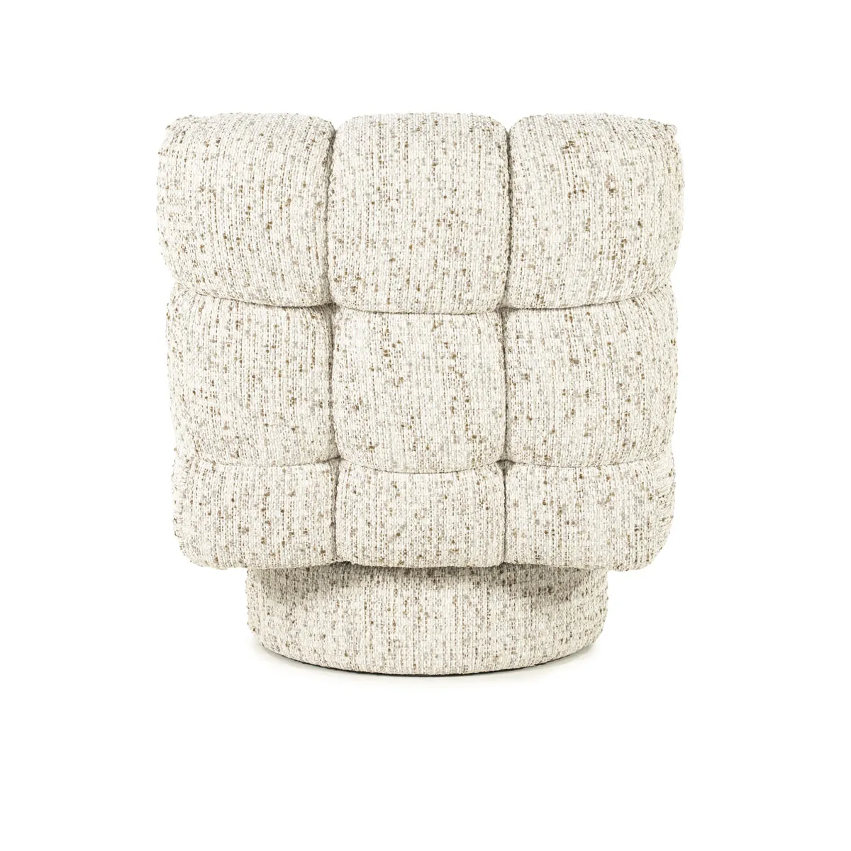 Sessel Fenna - beige Vive mit einem auffälligen Polsterdesign, fotografiert vor einem weißen Studiohintergrund - Eleonora