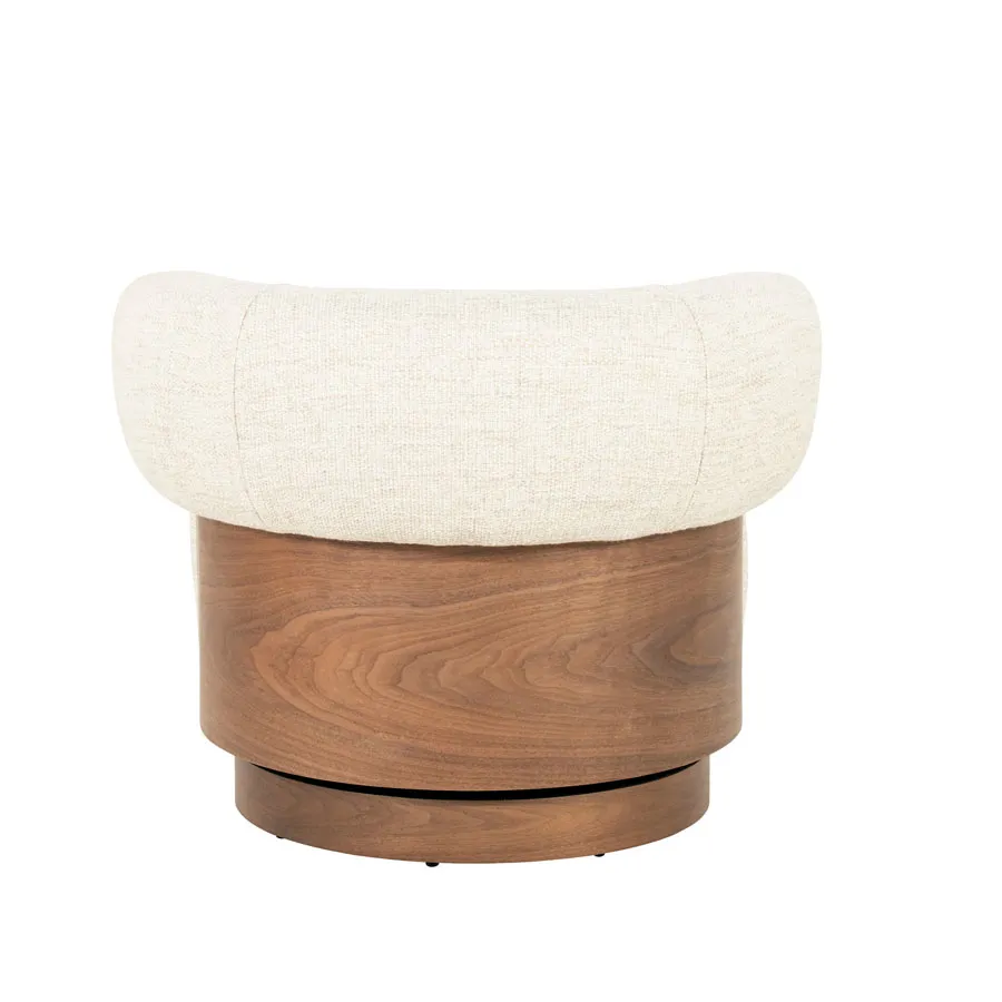 Sessel Nila braun - beige Vanu mit beigem Stoffbezug und braunem Holzsockel vor weißem Hintergrund - Eleonora