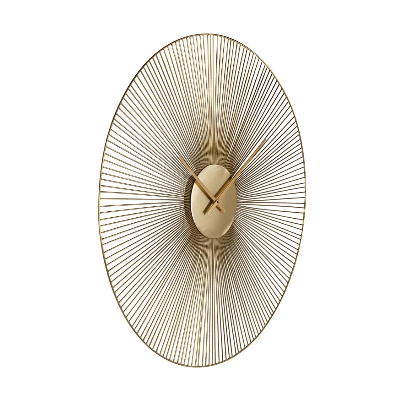 De Klok Audrey Gold, een ronde wandklok met een gouden wijzerplaat en dunne spaken, op een witte achtergrond - Richmond Interiors