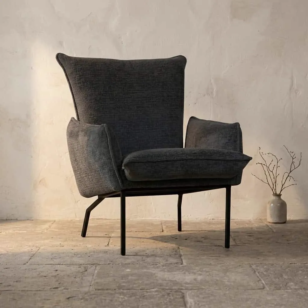 Armchair Daisy