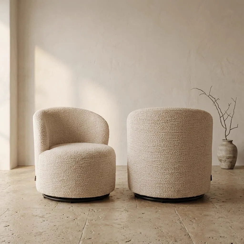 Lounge Sessel Jackie Lovely Cream Drehbar für Kinder und ein passender Hocker in einem hellen Studio-Setting - Richmond Interiors