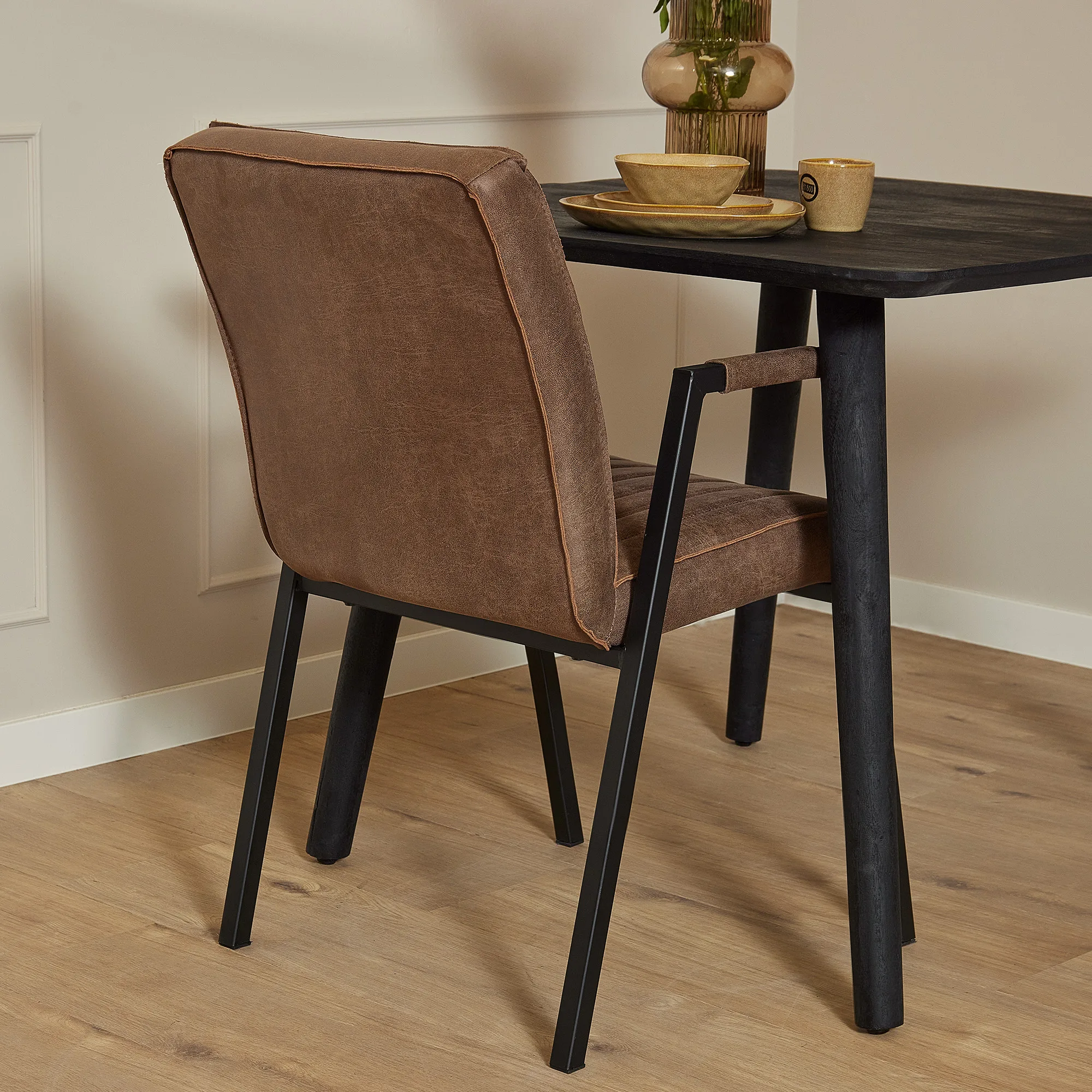 Eetkamerstoel Tivoli met armleuning, Bruin Eco Leer - Starfurn