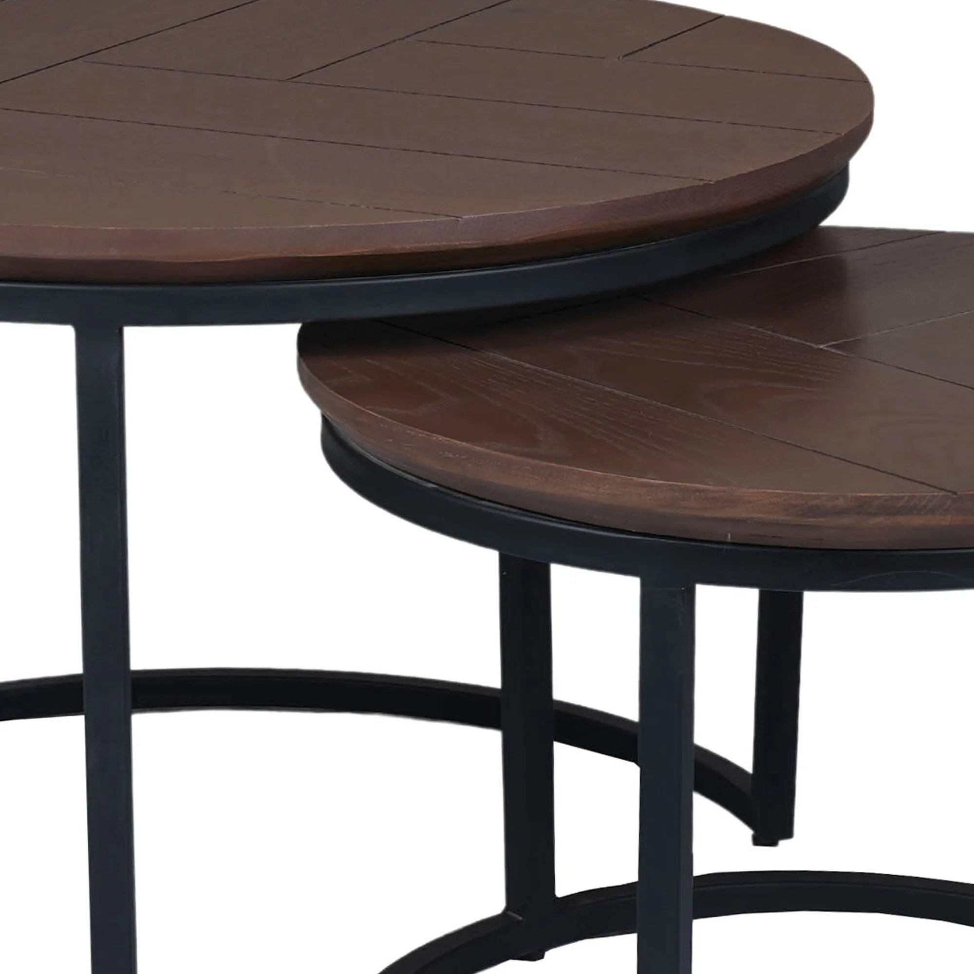 Detailaufnahme der dunkelbraunen Tischplatte des Couchtischs Otik Black Oak mit einer sichtbaren Naht - Starfurn