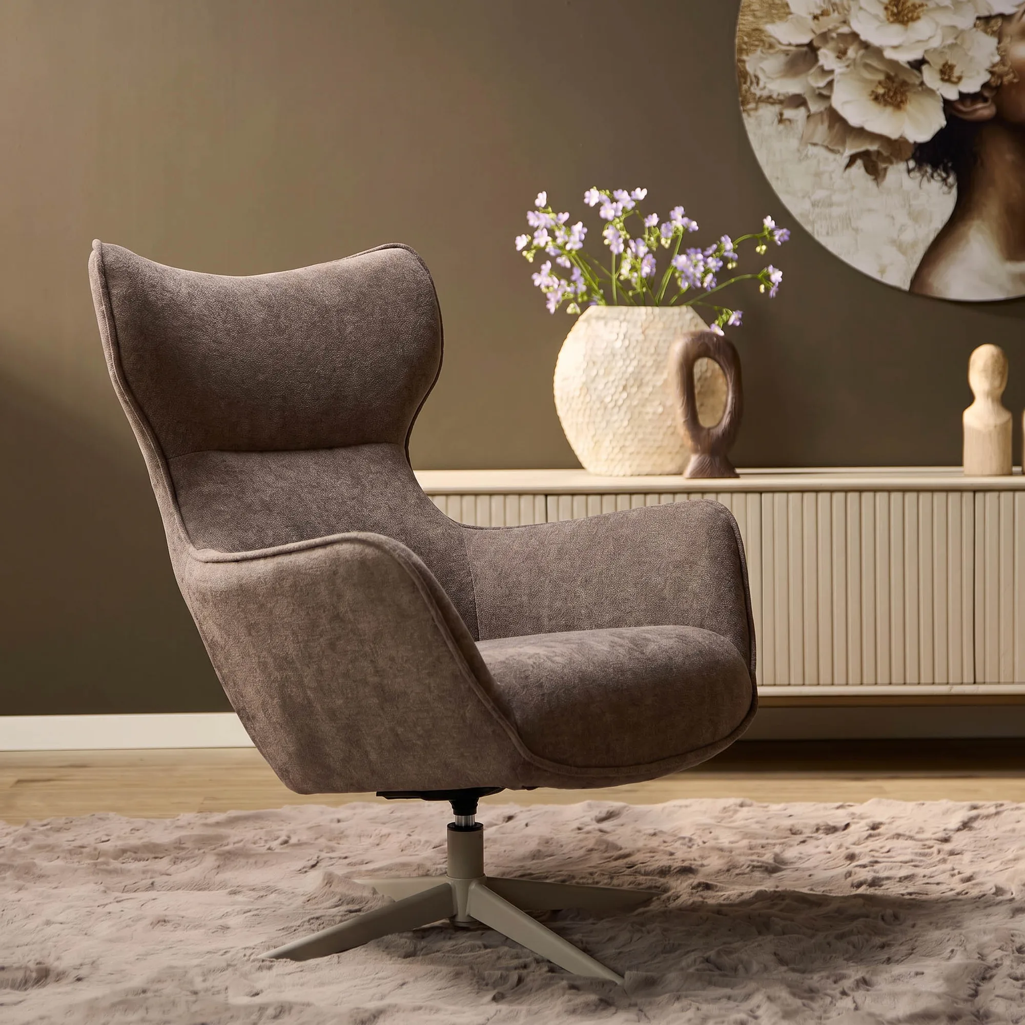 Drehbarer Sessel Julia, brauner Stoff mit Metallbein - Starfurn