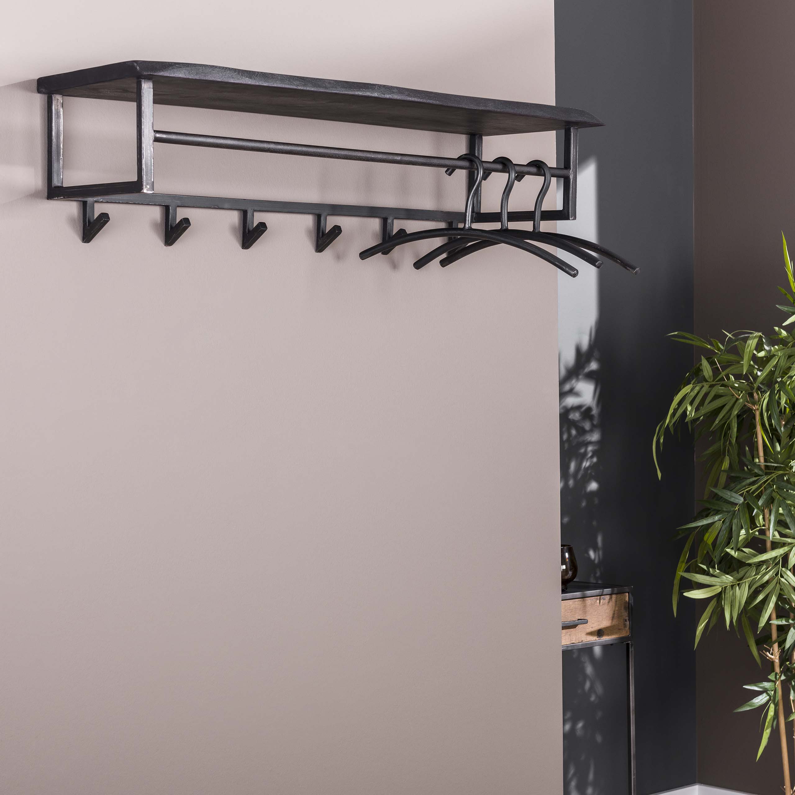 Garderobe Yucon mit Hutablage 6H aus massivem Akazienholz Schwarz (Massiv acacia Schwarz) - Emmo Design