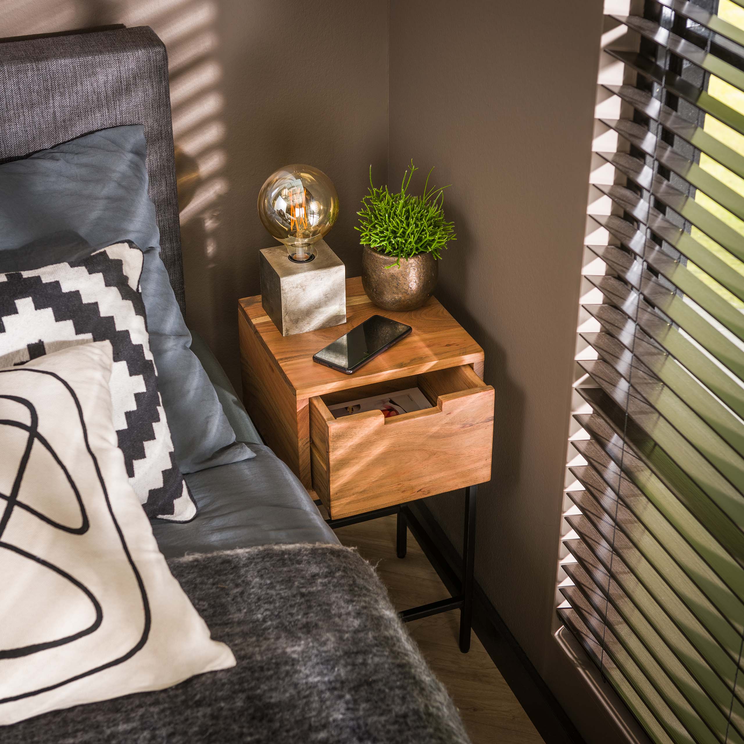 Nachtkastje Flat XS 1 lade / Massief acacia - Zijlstra