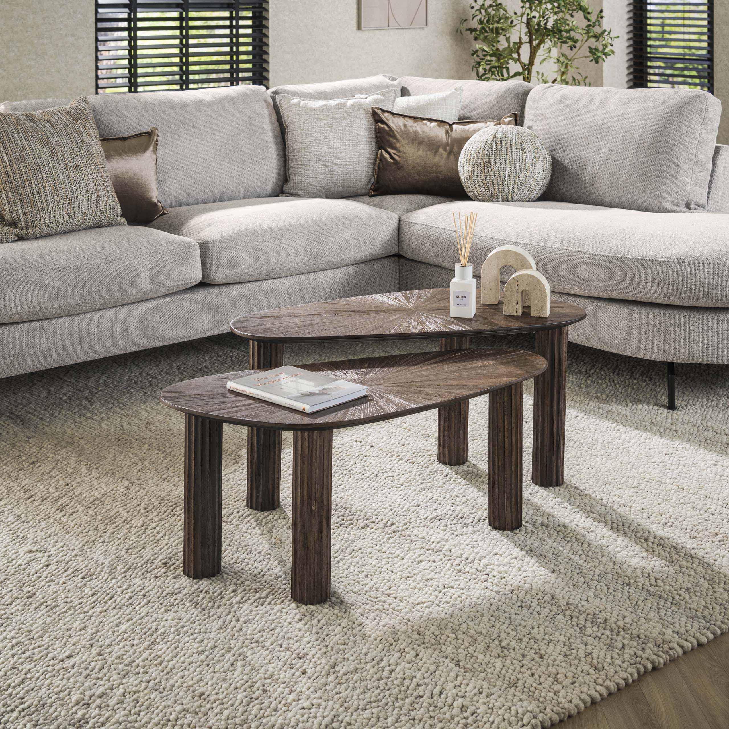 Organisches Couchtisch-Set Maya Teak (2-teilig) aus massivem Teakholz Espresso (Massiv Teak espresso) - Emmo Design