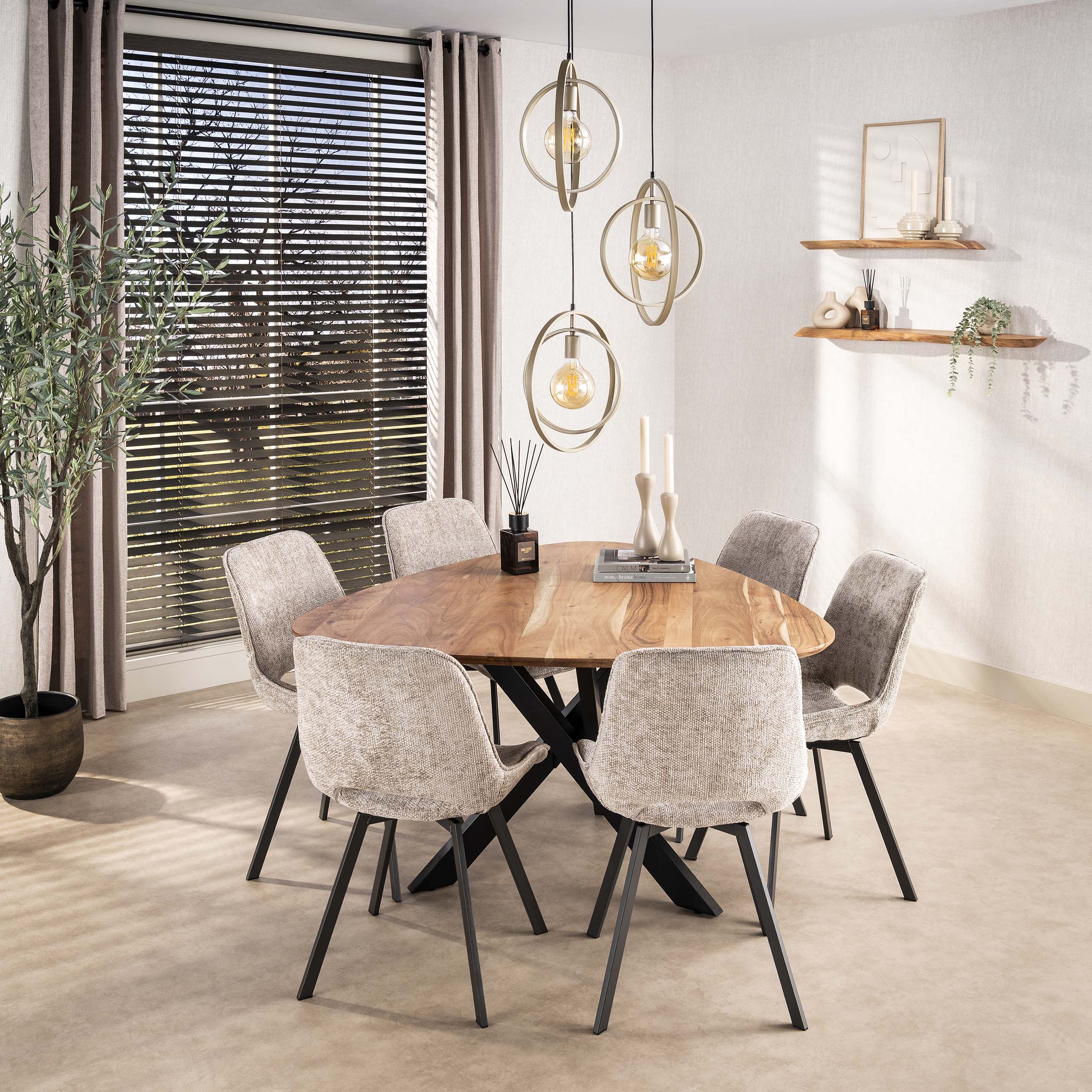 Eettafel Triangle 135x135cm / Massief acacia - Zijlstra