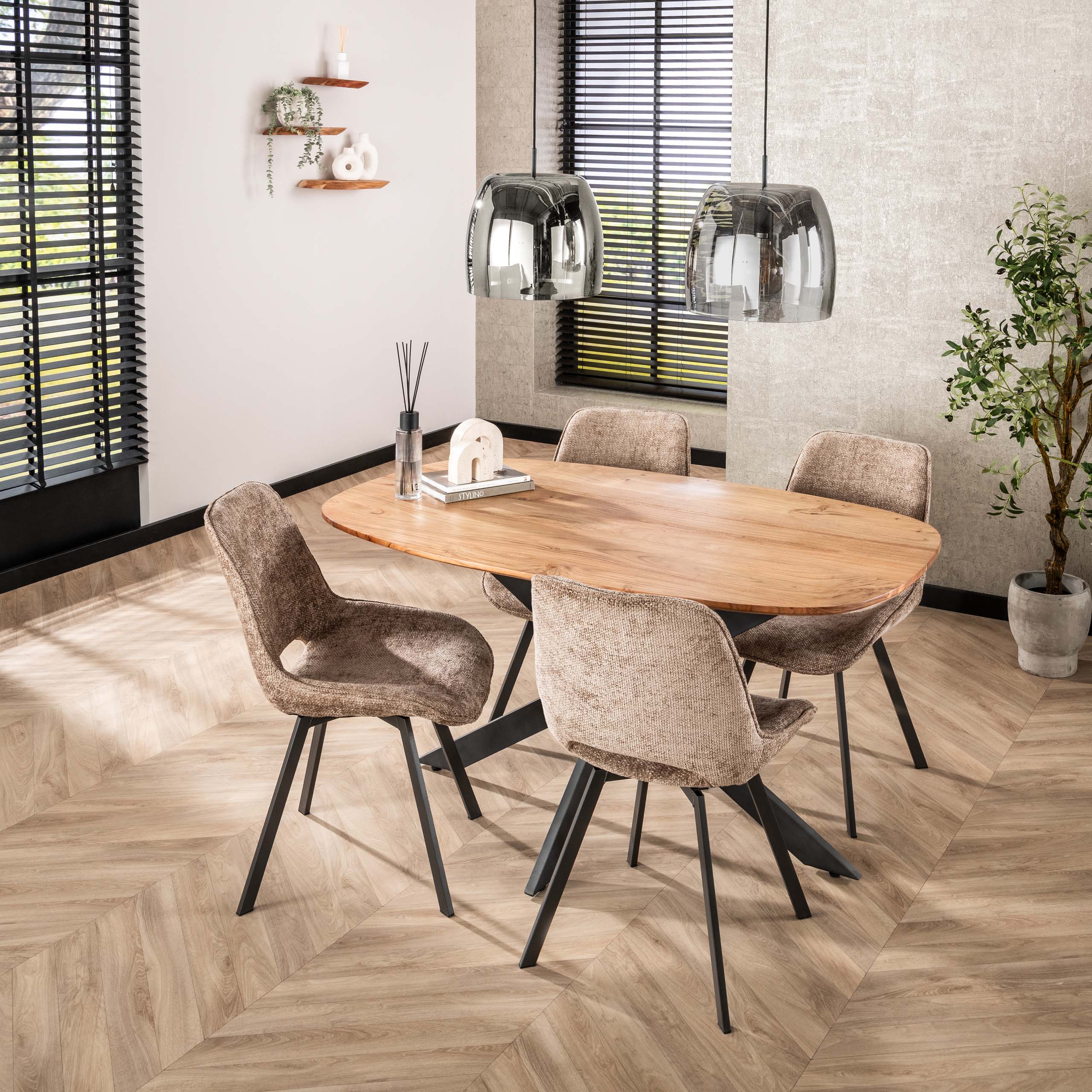 Esstisch Arhus Solid Dänisch Oval 150cm aus massivem Akazienholz (Massiv acacia) - Emmo Design